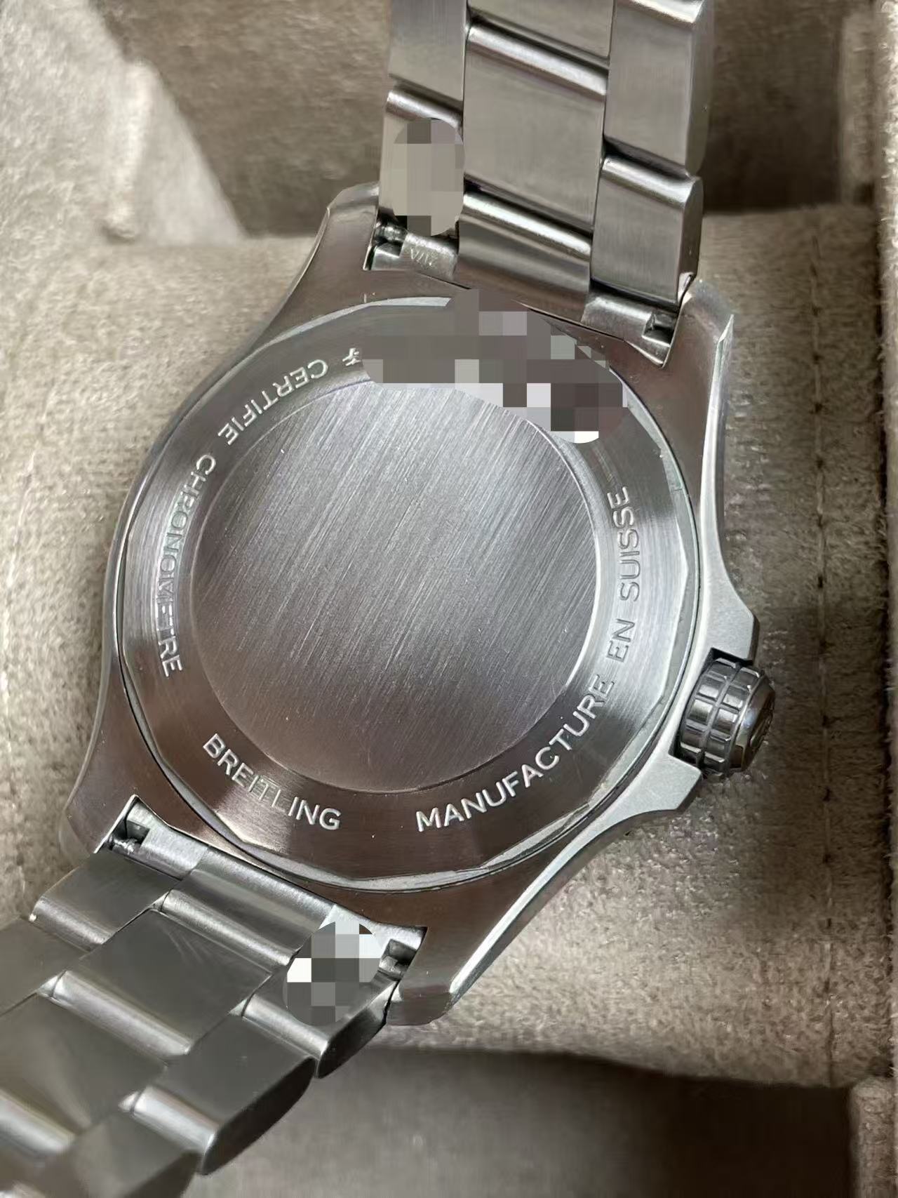 Breitling A17328101C1A1 detail 3