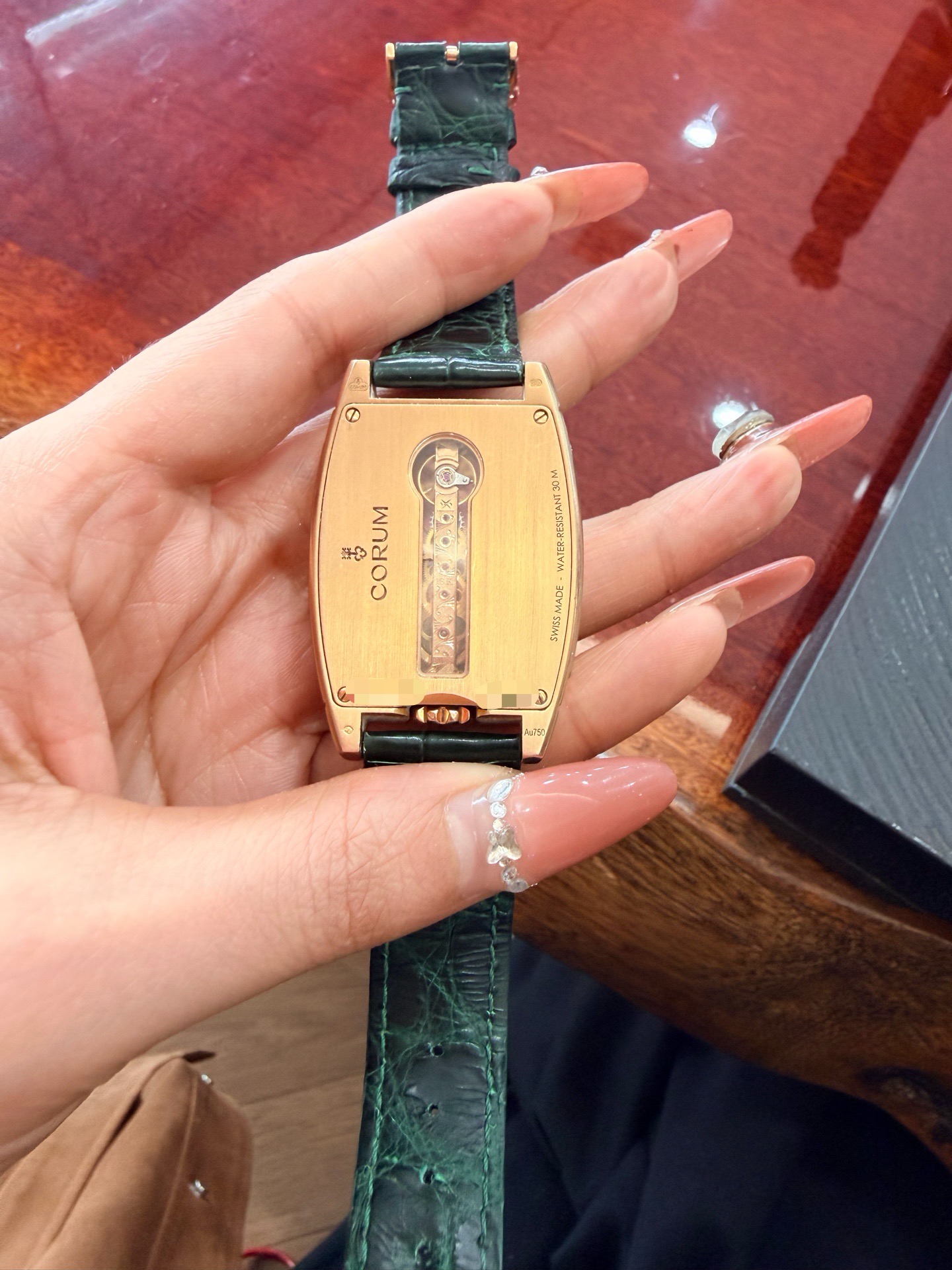 Corum 113.151.85 / 0001 detail 2