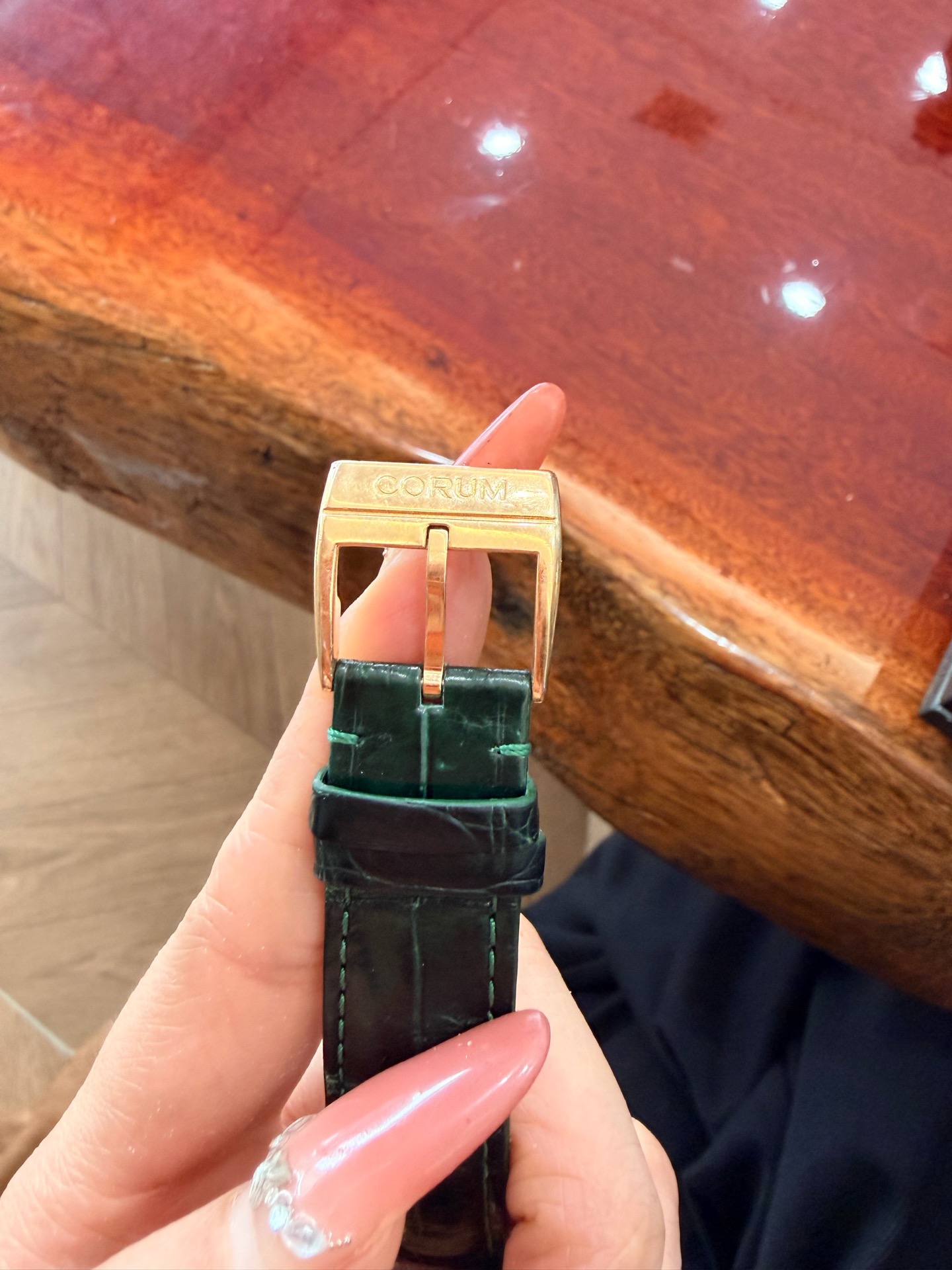 Corum 113.151.85 / 0001 detail 3