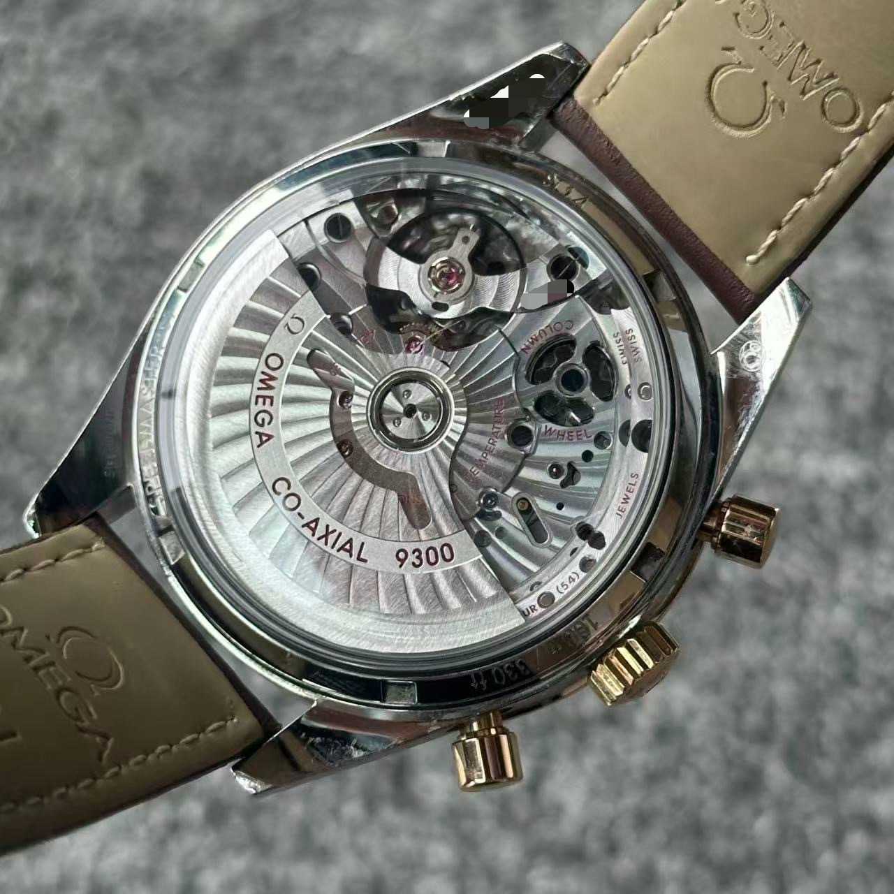 Omega 331.22.42.51.01.001 detail 4