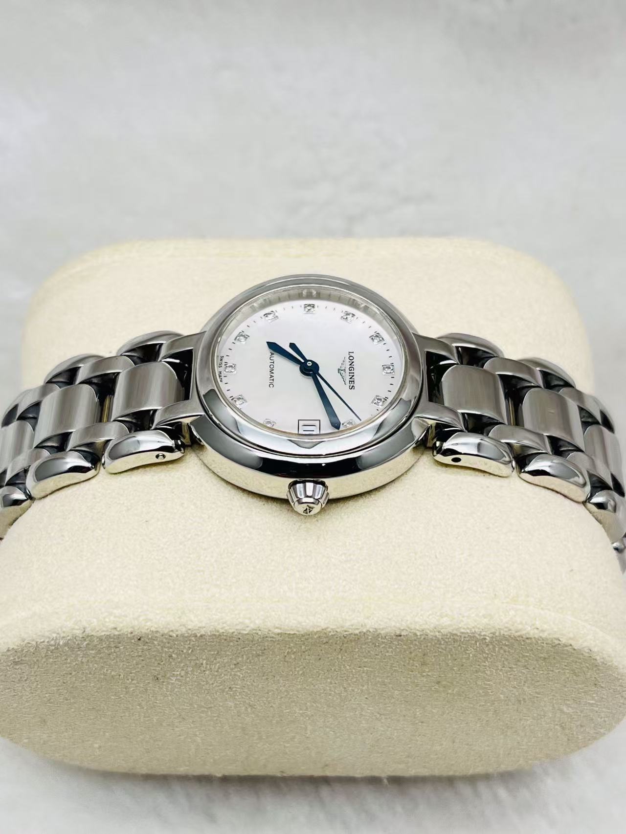 Longines L8.111.4.87.6 detail 2