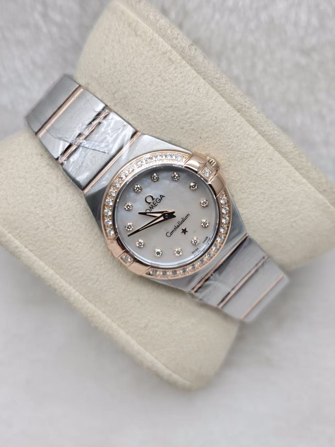 Omega 123.25.24.60.55.005 detail 1