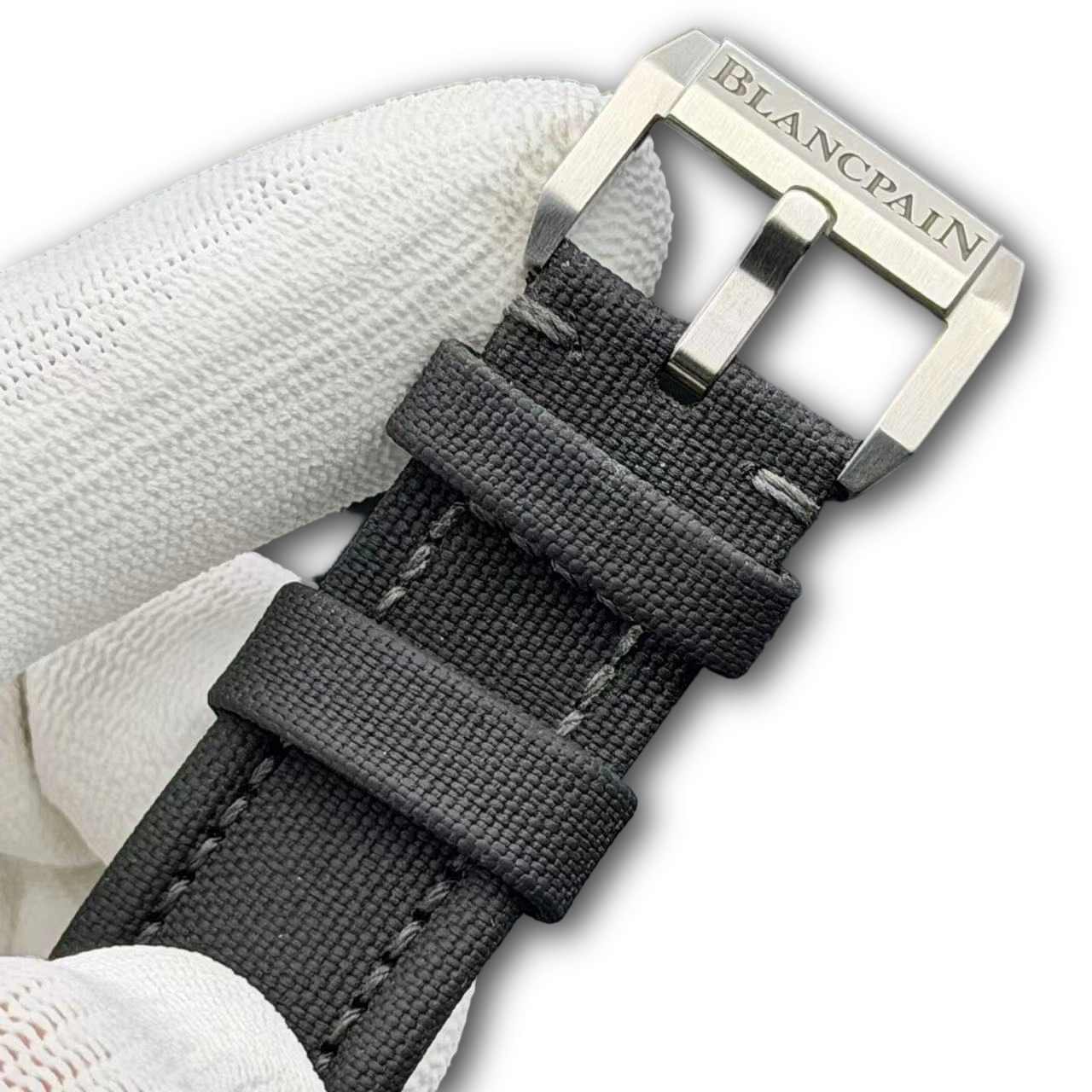 Blancpain 5200-1110-B52A detail 5