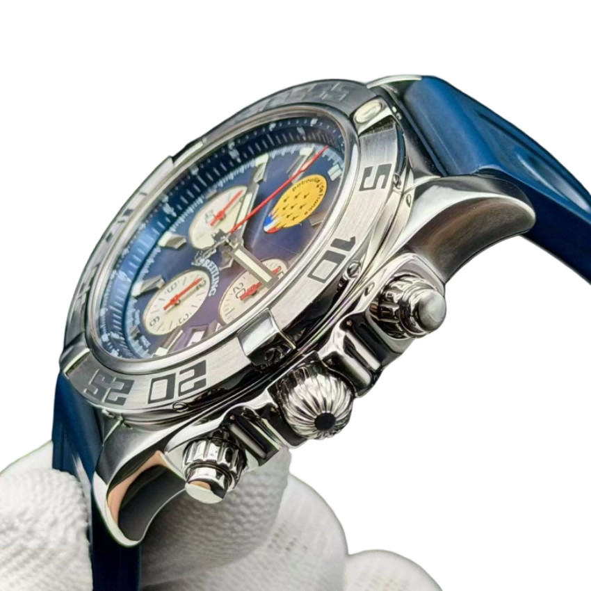 Breitling AB01109E detail 2