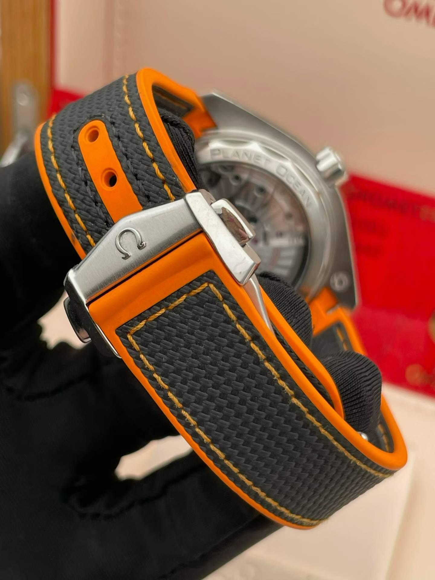 Omega 215.32.44.21.01.001 detail 6