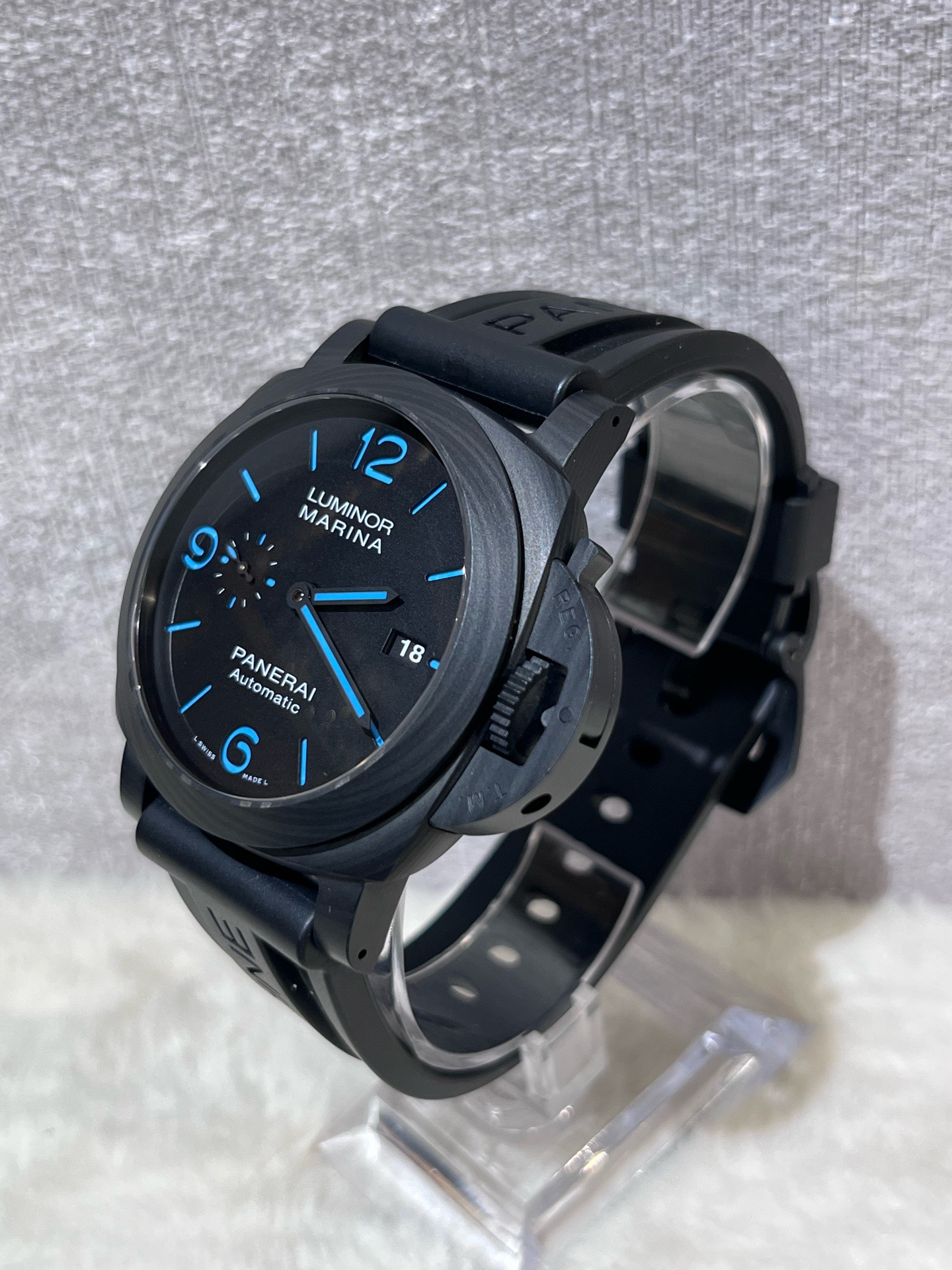 Panerai PAM01661 detail 4