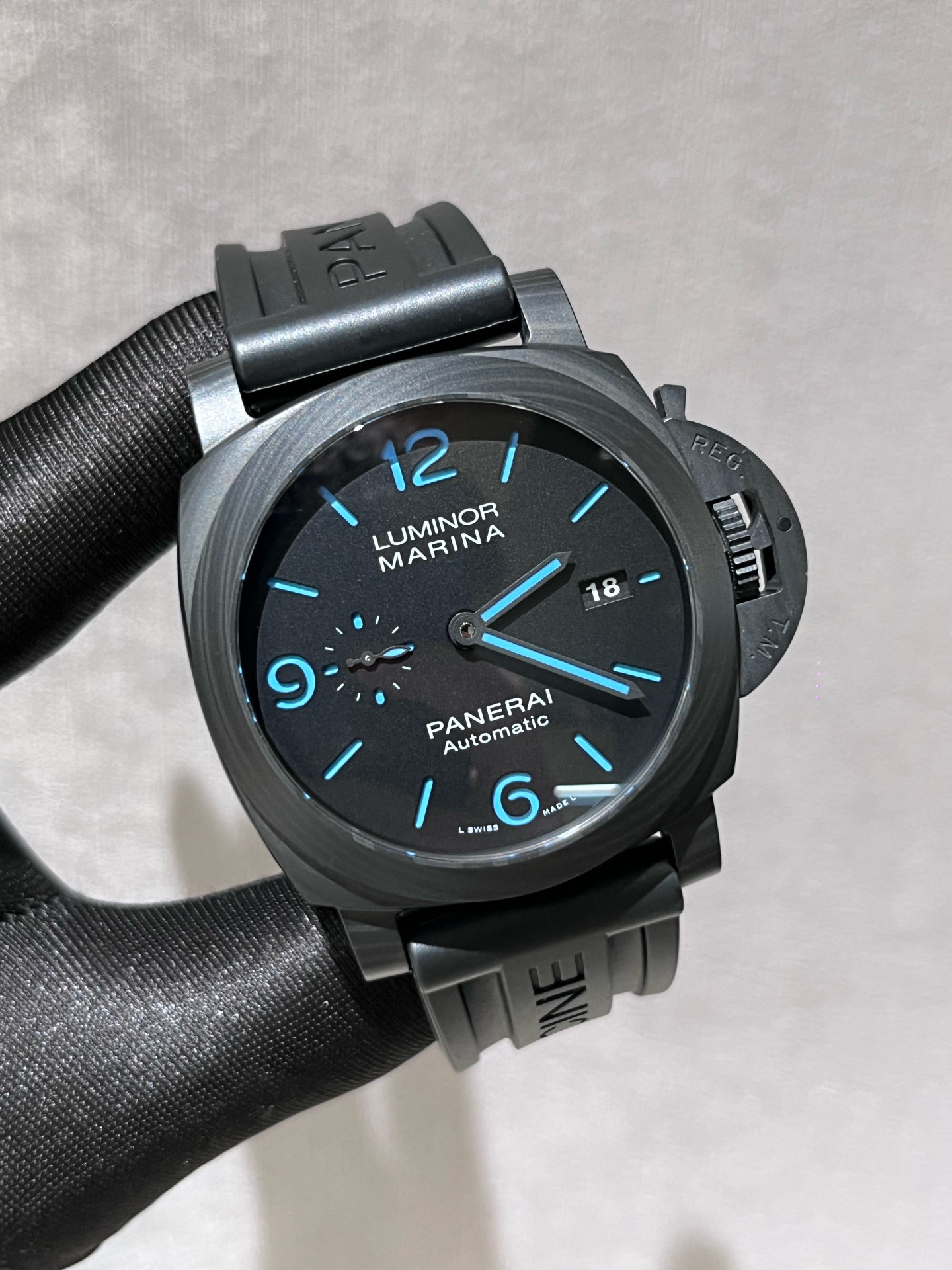 Panerai PAM01661 detail 2