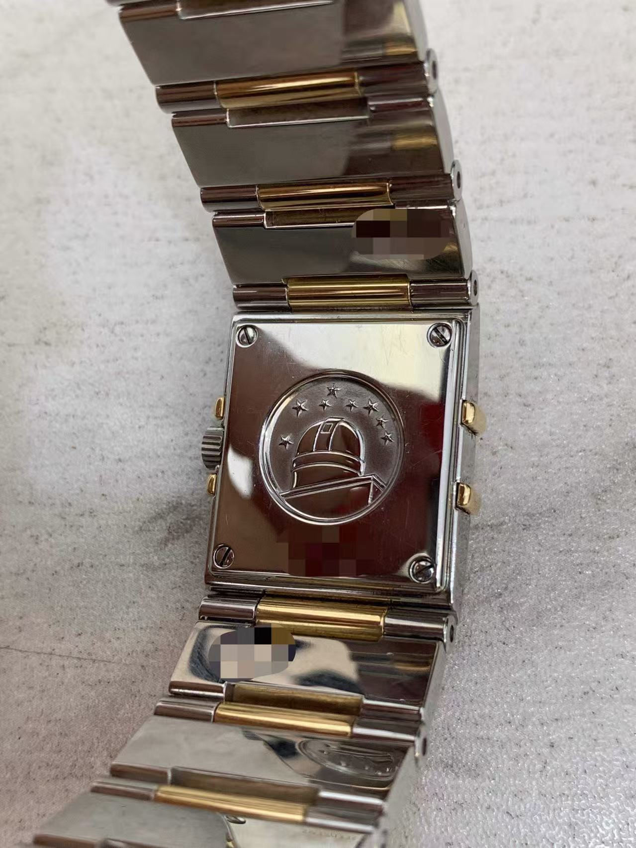 Omega 1335.76.00 detail 1