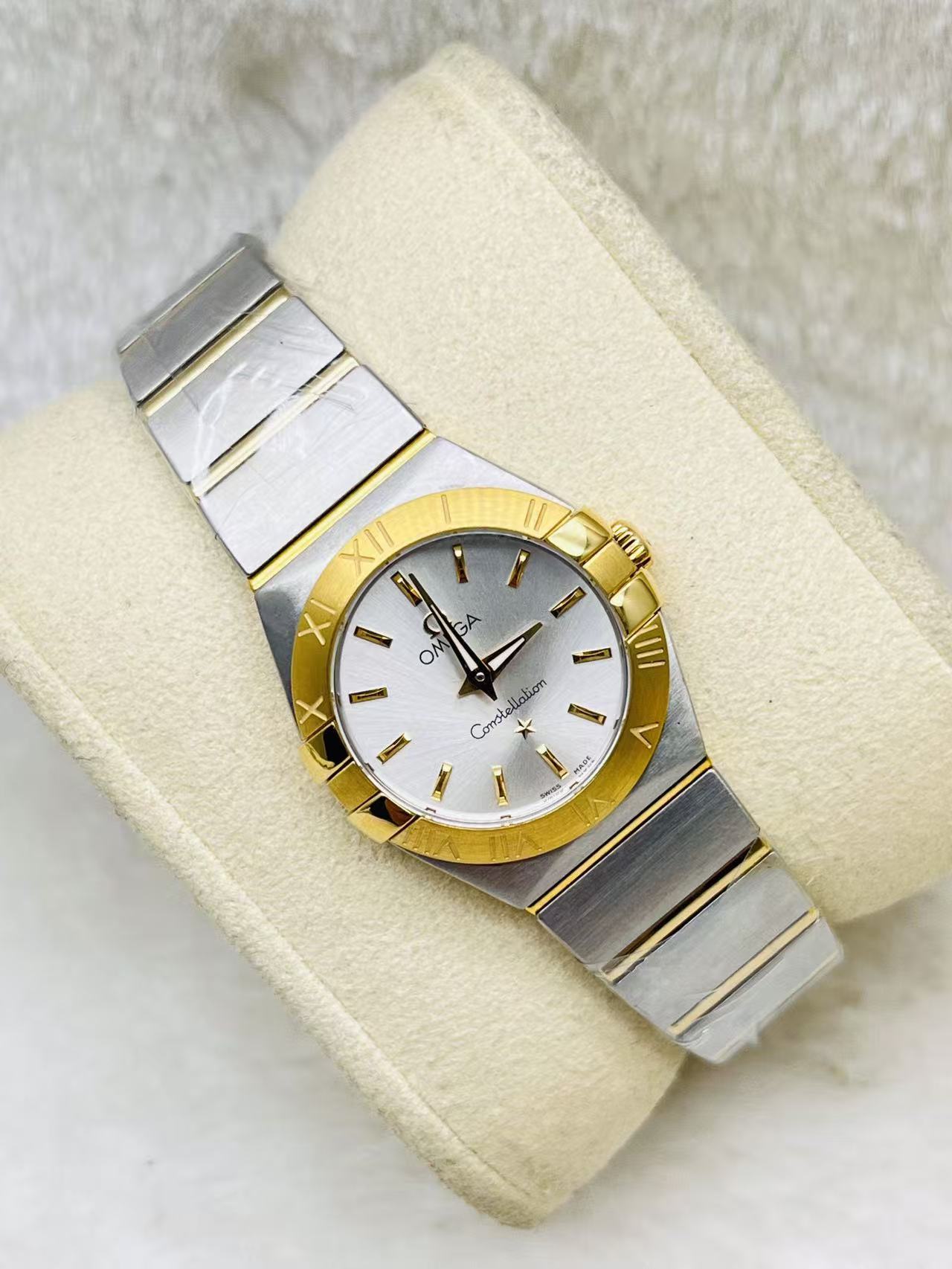 Omega 123.20.24.60.02.002 detail 1
