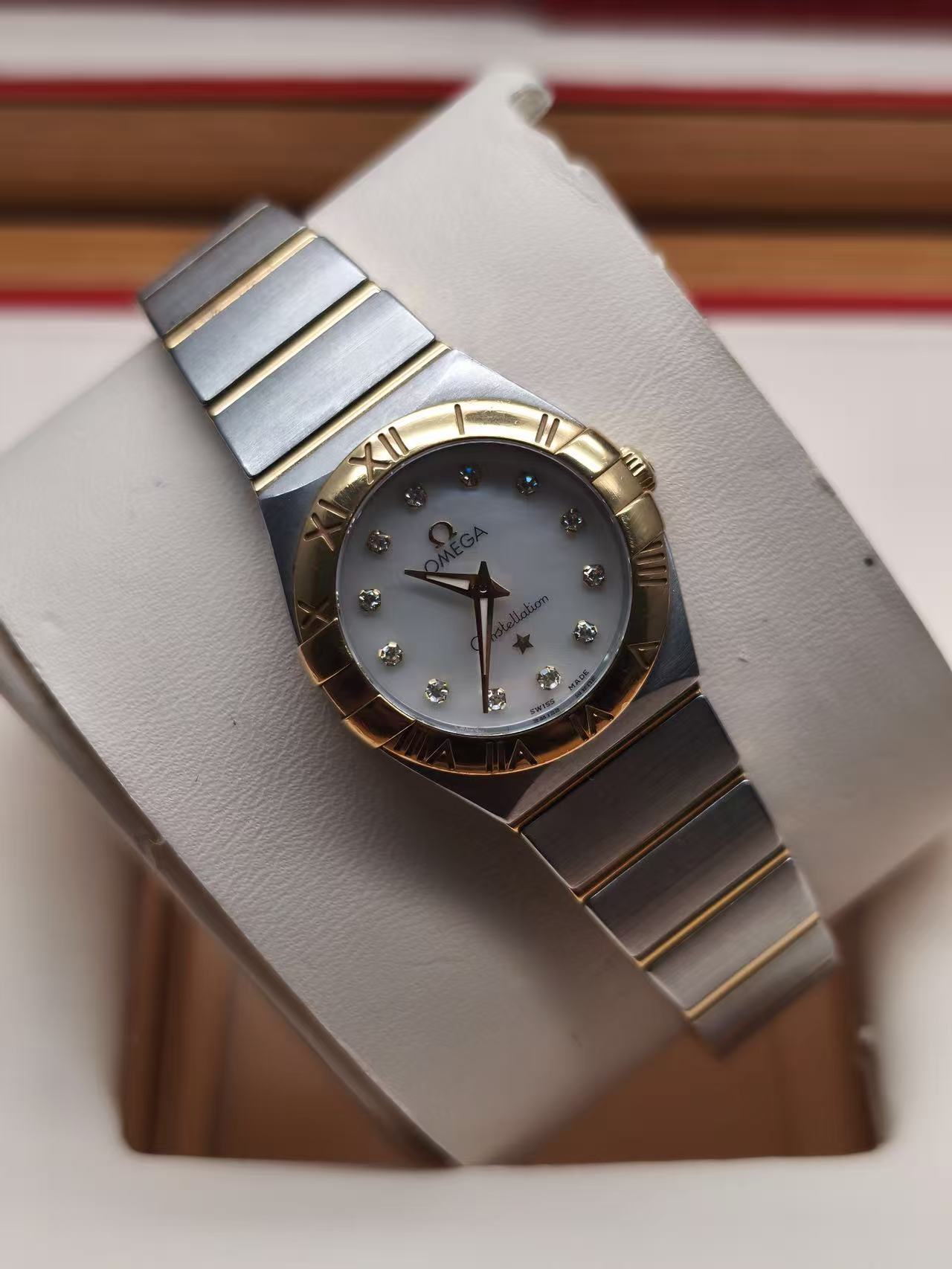 Omega 123.20.24.60.55.002 detail 2