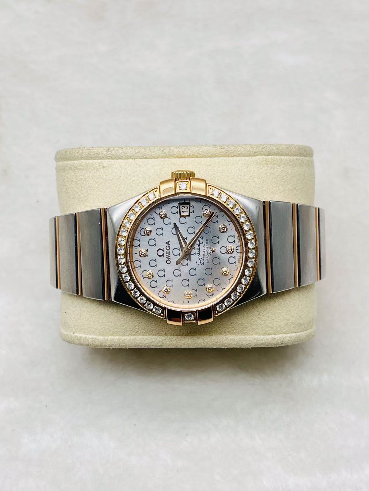 Omega 123.20.35.20.52.003 detail 3