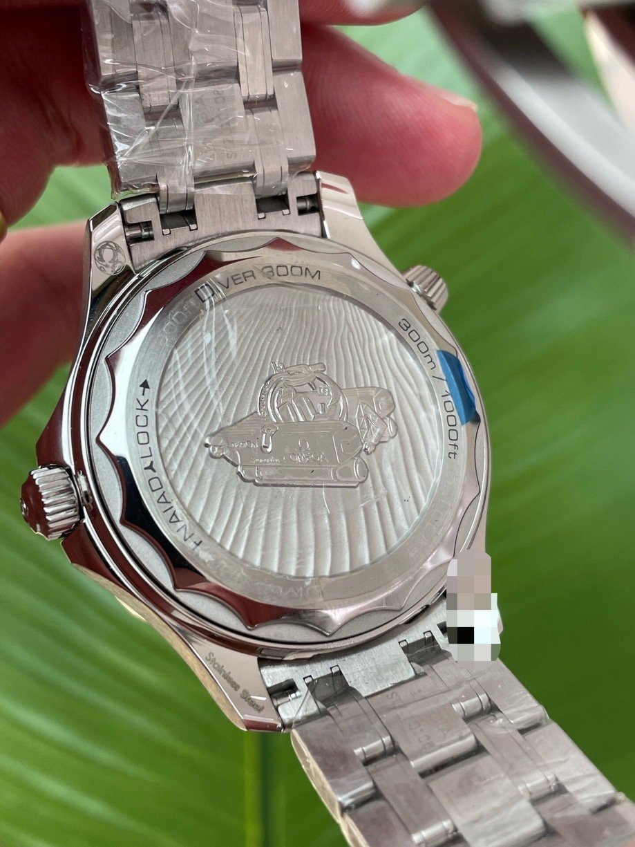 Omega 210.30.42.20.01.002 detail 4