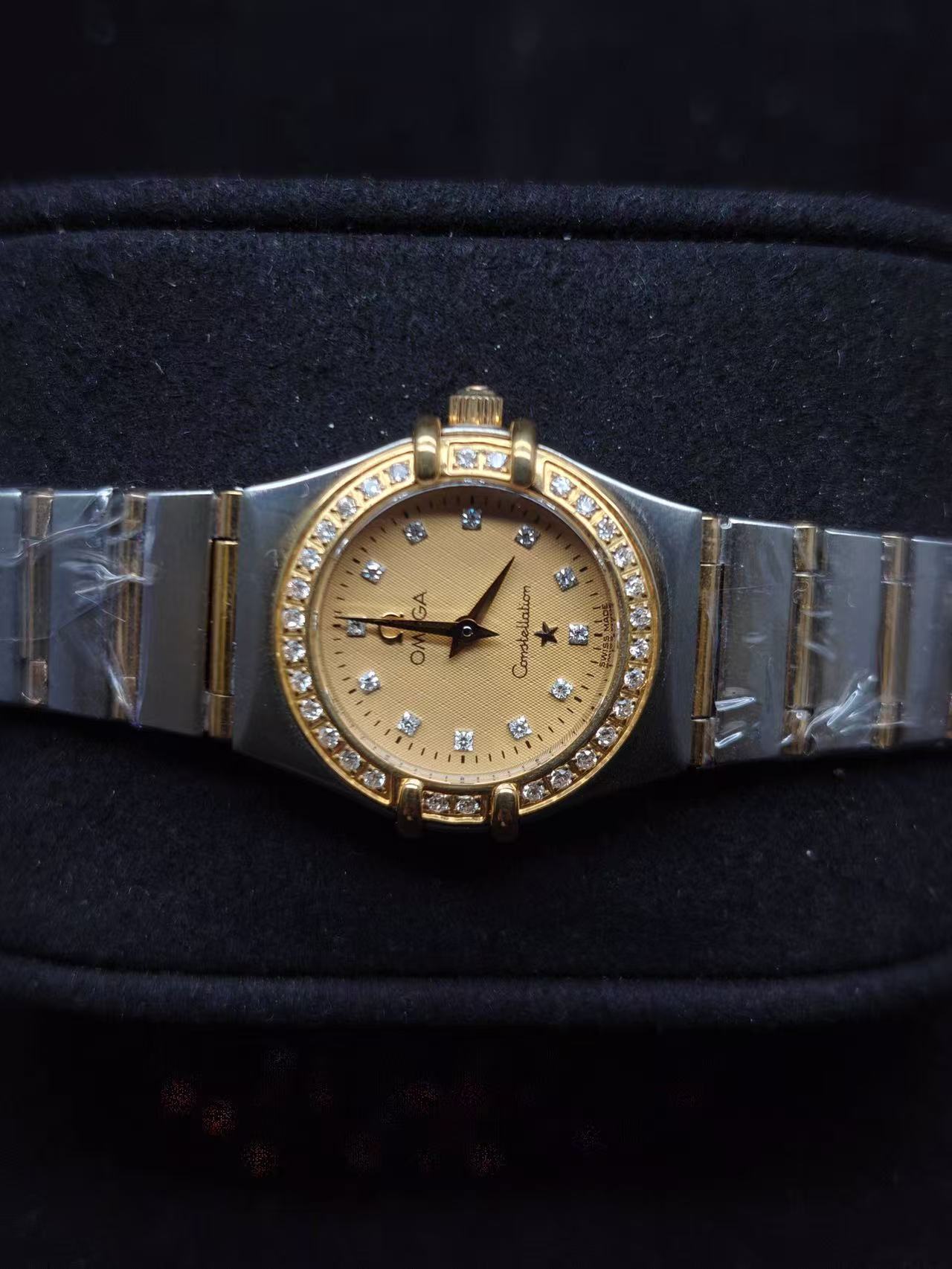 Omega 1262.15.00 detail 4