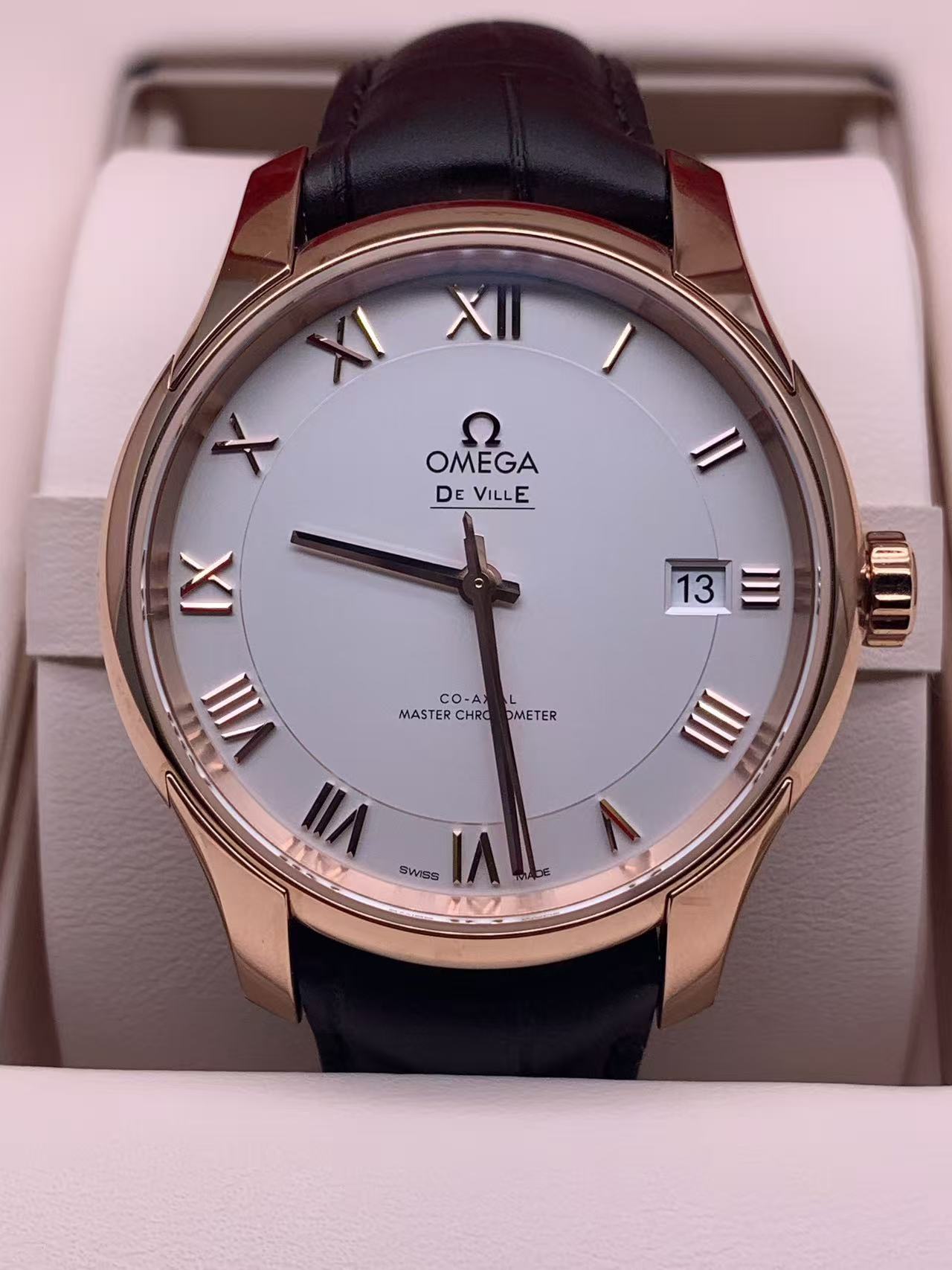 Omega 433.53.41.21.02.001 detail 5