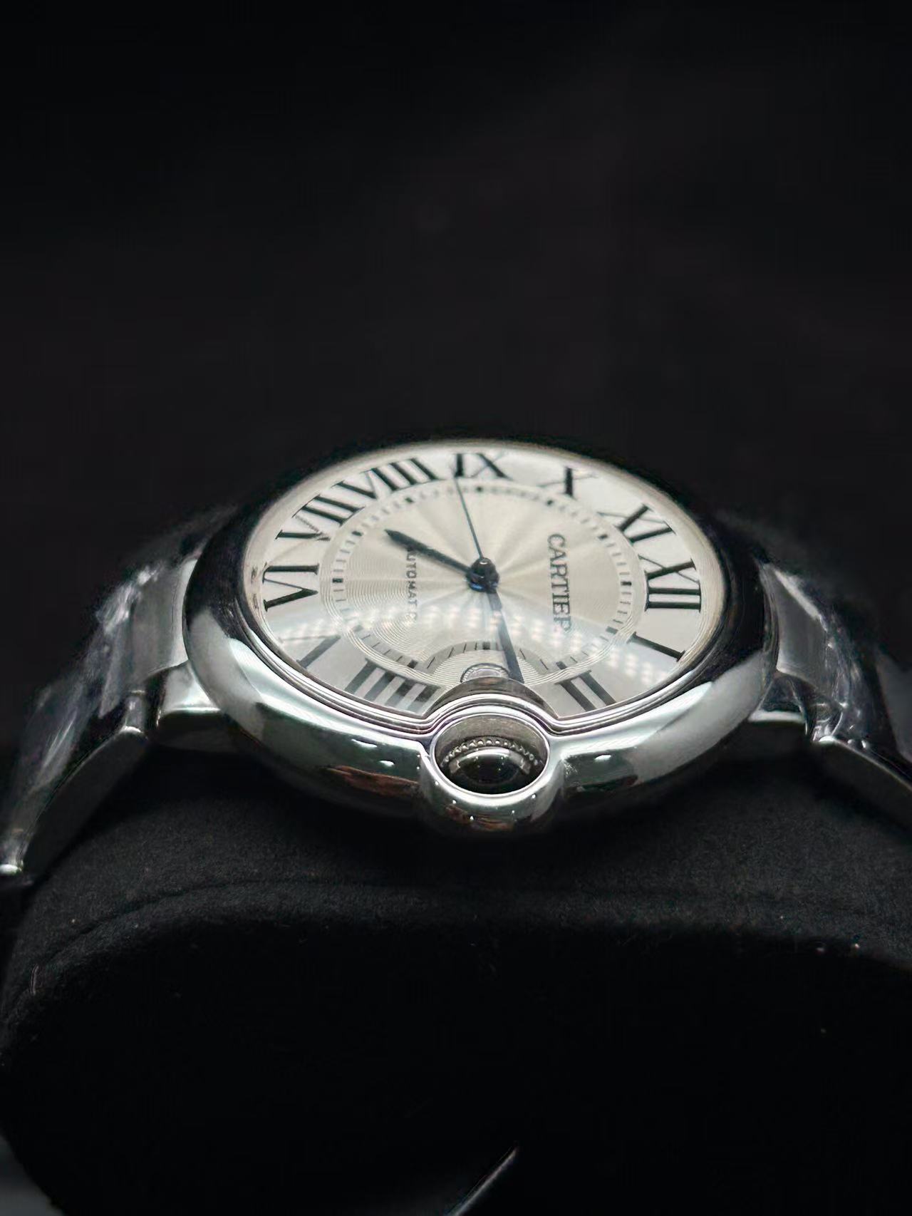 Cartier W69012Z4 detail 2