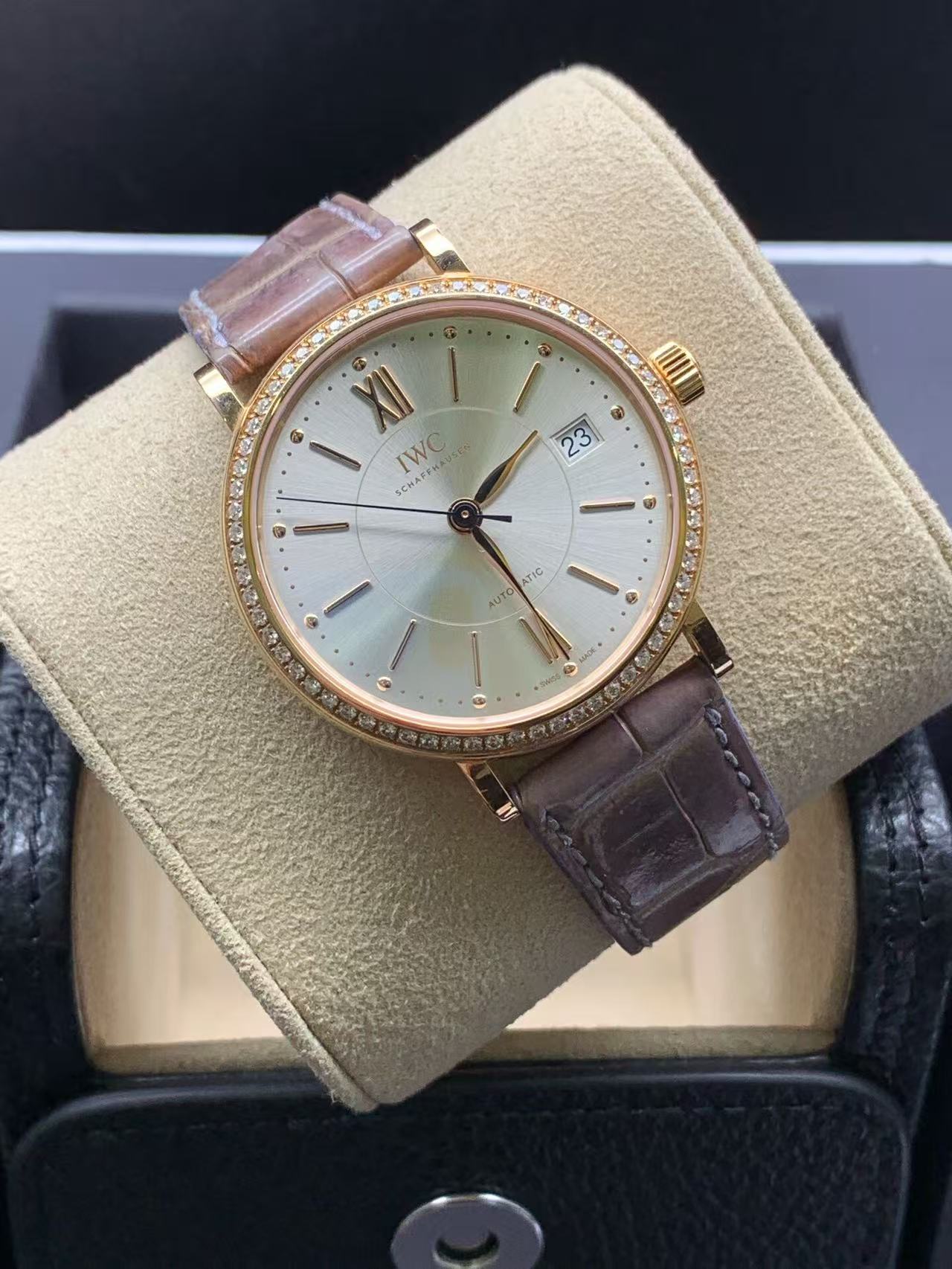 IWC IW458107 detail 1