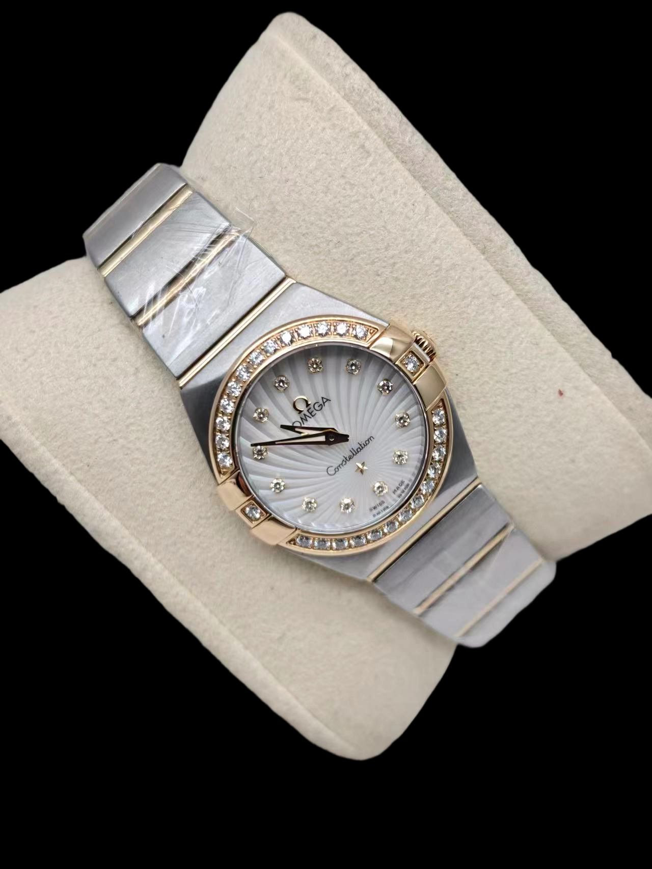 Omega 123.25.24.60.55.004 detail 1
