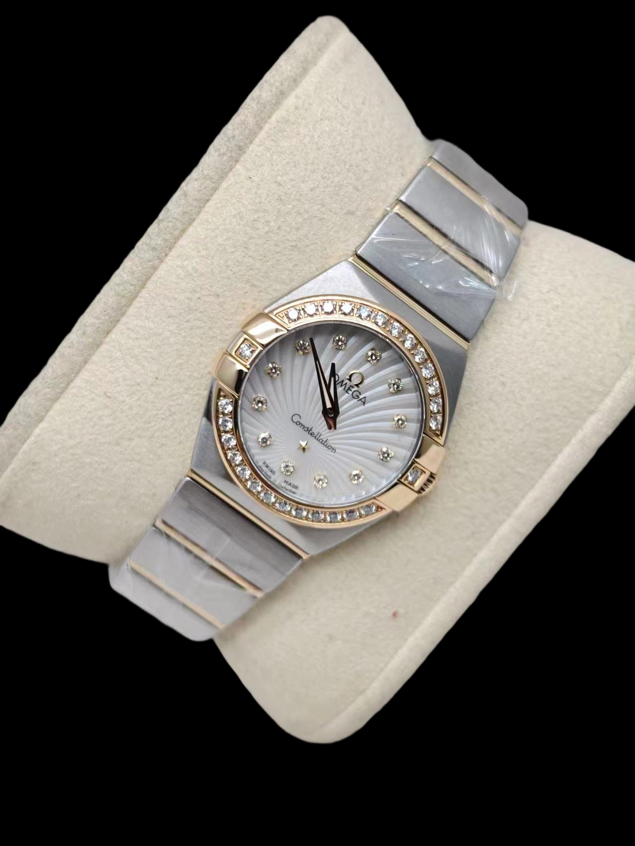 Omega 123.25.24.60.55.004 detail 2