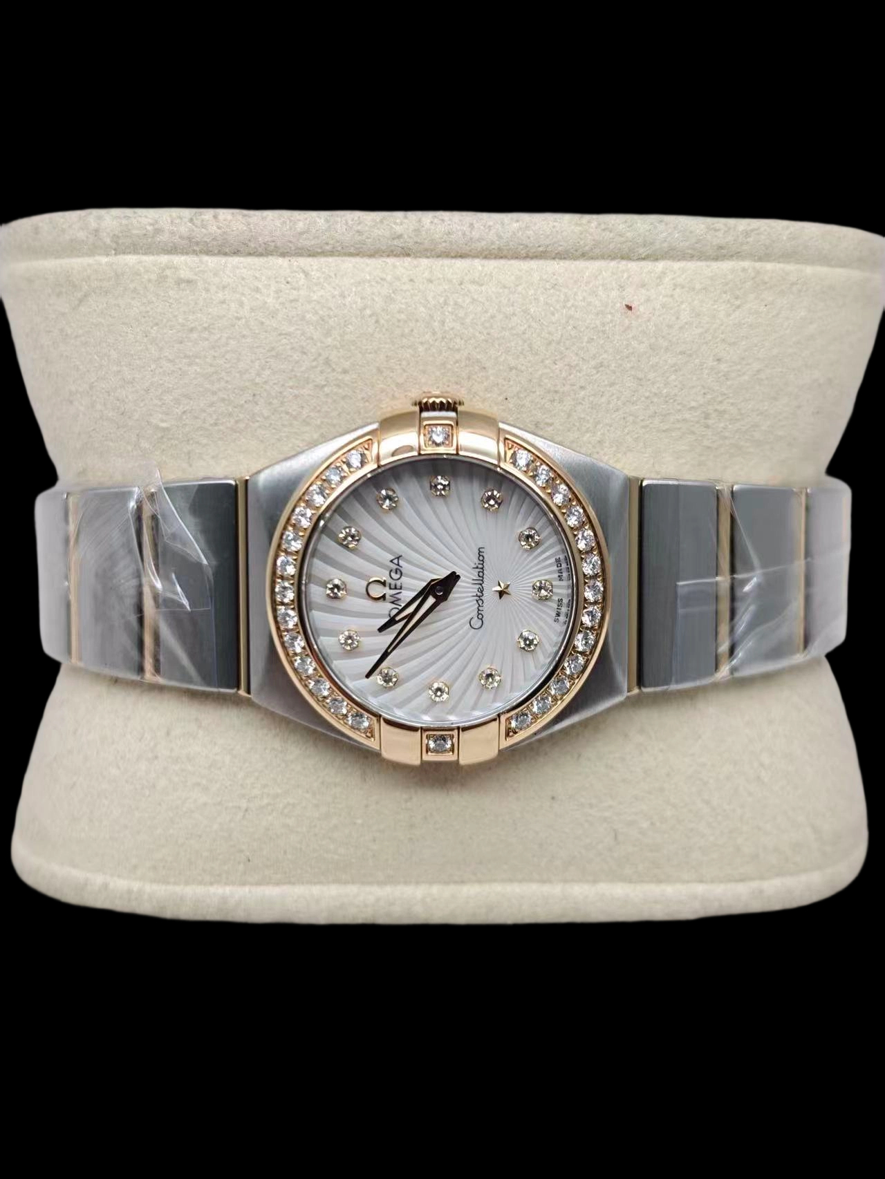Omega 123.25.24.60.55.004 detail 3