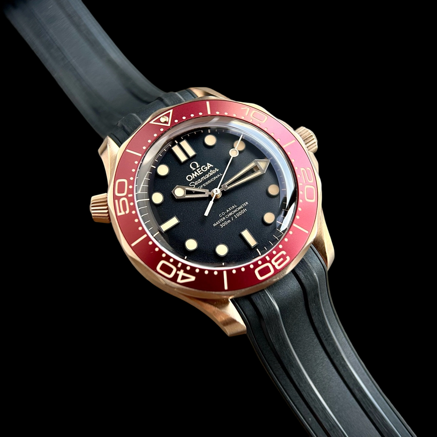 Omega 210.92.42.20.01.003 detail 4
