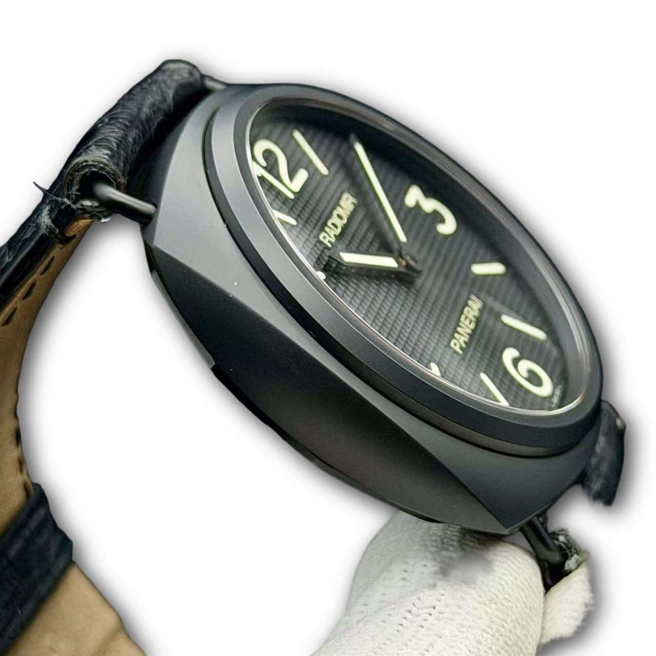 Panerai PAM00643 detail 4