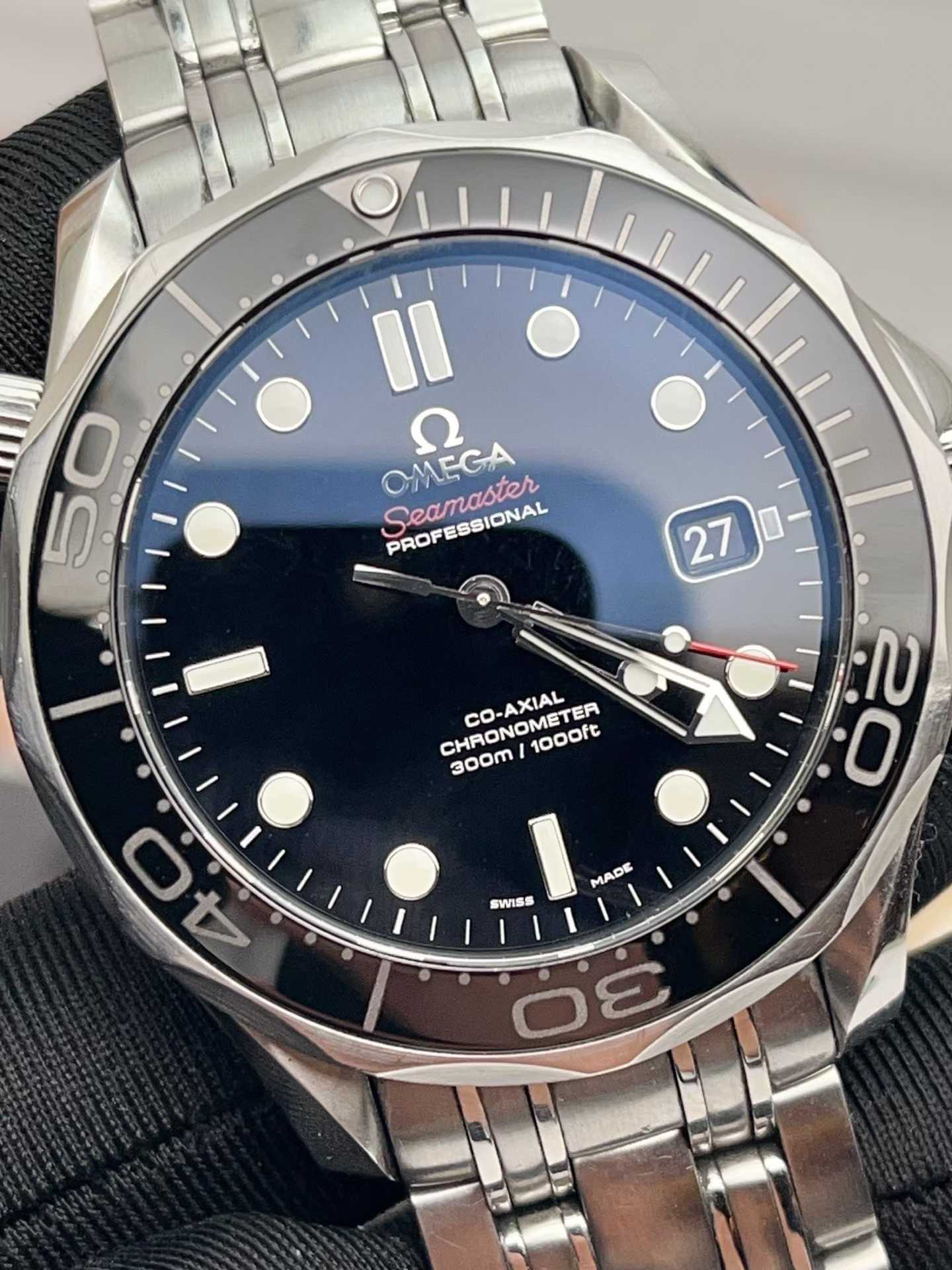 Omega 212.30.41.20.01.003 detail 3