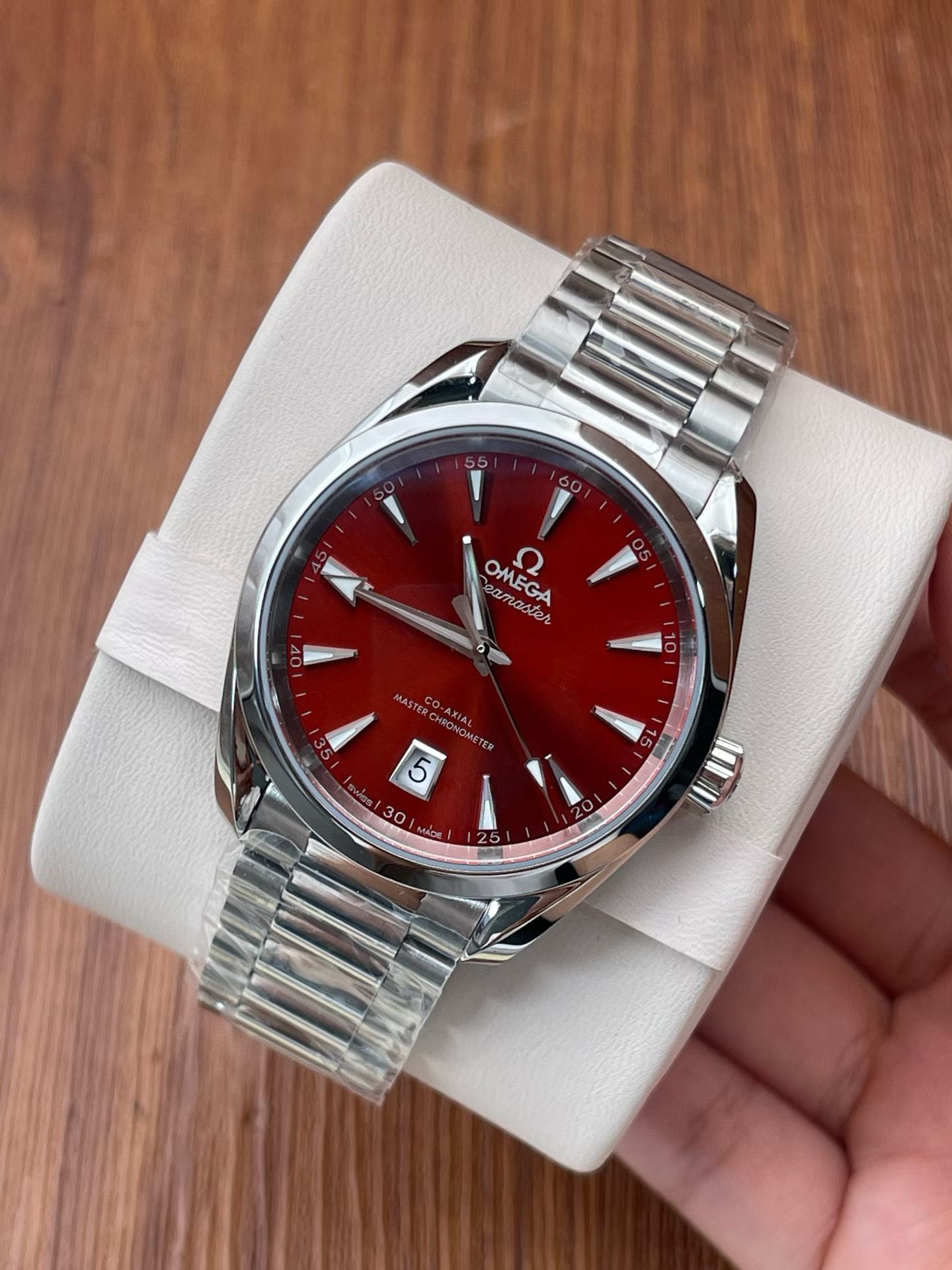Omega 220.10.38.20.13.003