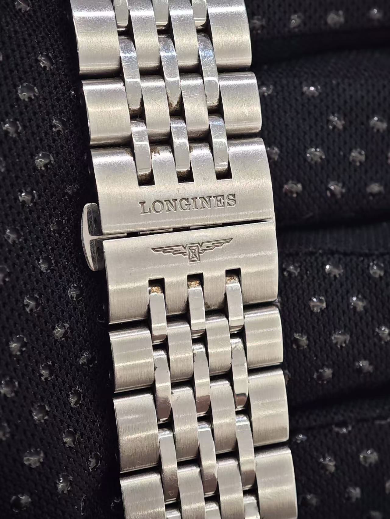 Longines L2.821.4.11.6 detail 4