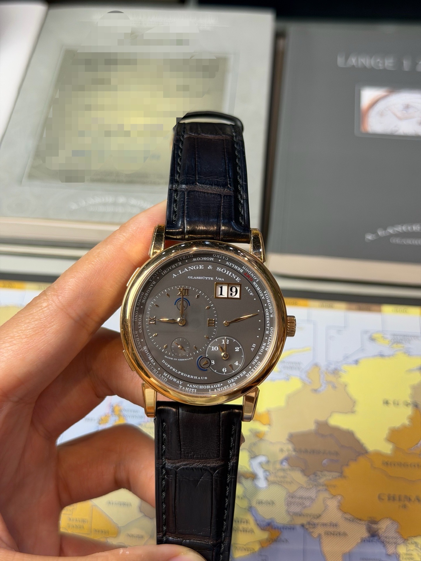 A. Lange & S&ouml;hne 116.033 detail 2