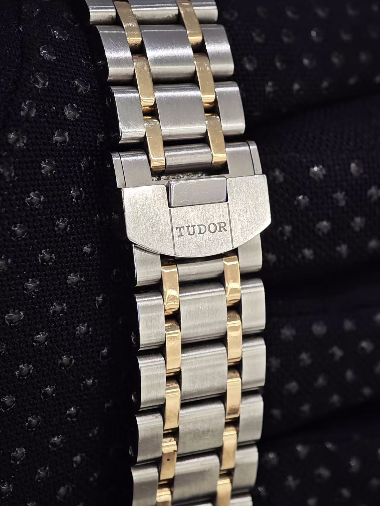 Tudor m28603-0002 detail 4