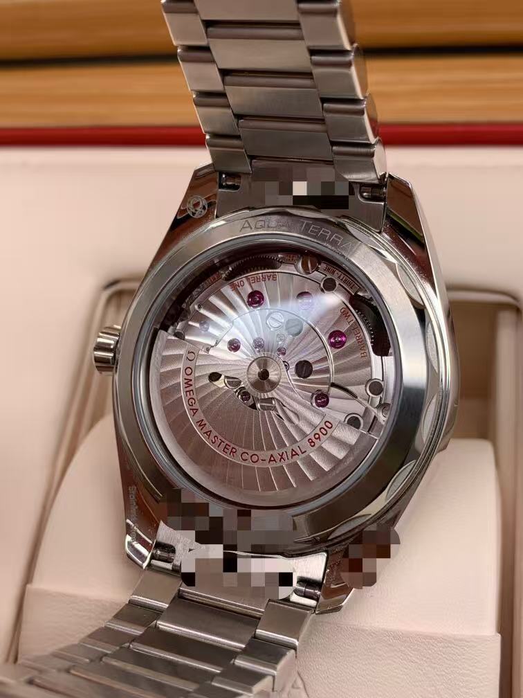 Omega 220.10.41.21.01.002 detail 4