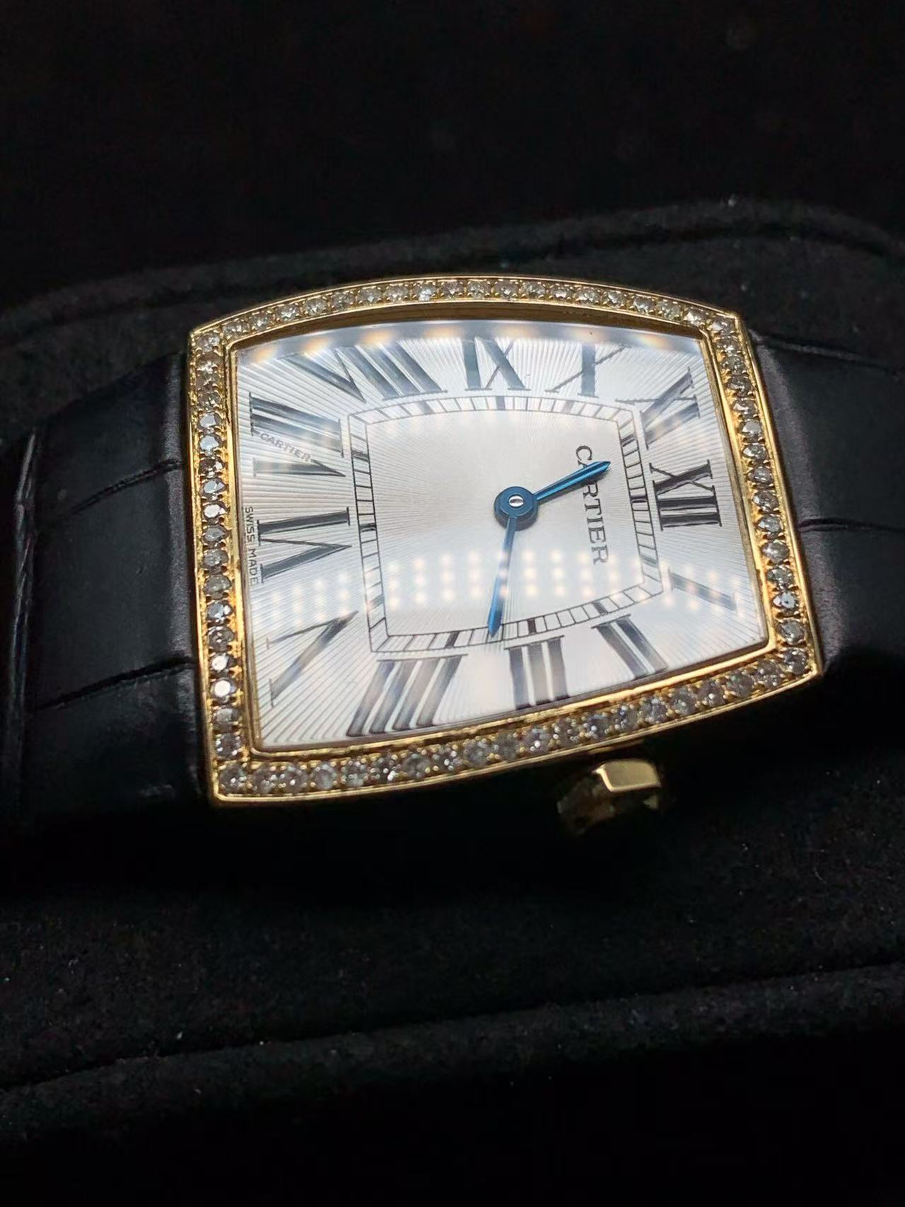 Cartier W6400156 detail 3