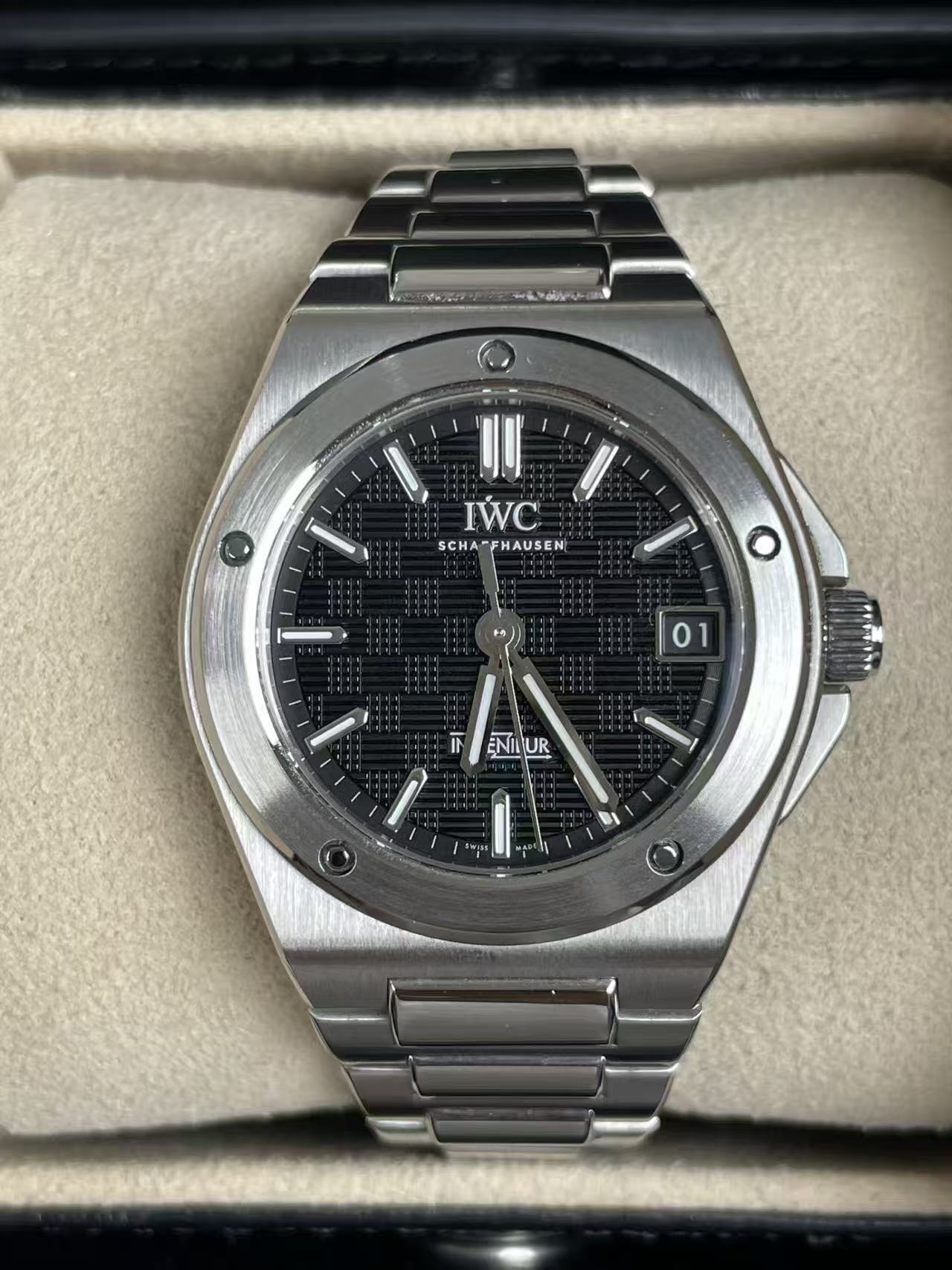 IWC IW324906 detail 7