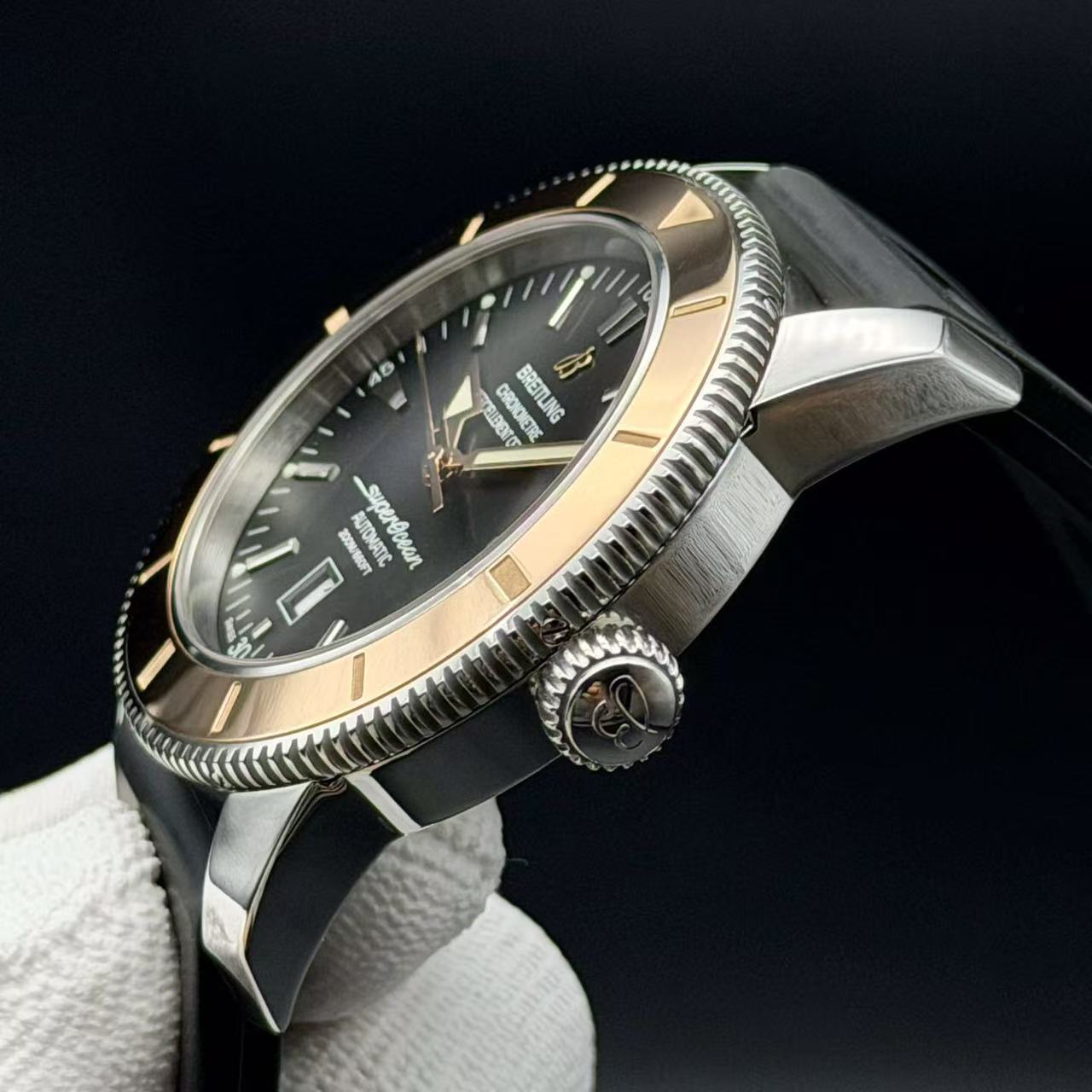 Breitling U1732012 detail 3