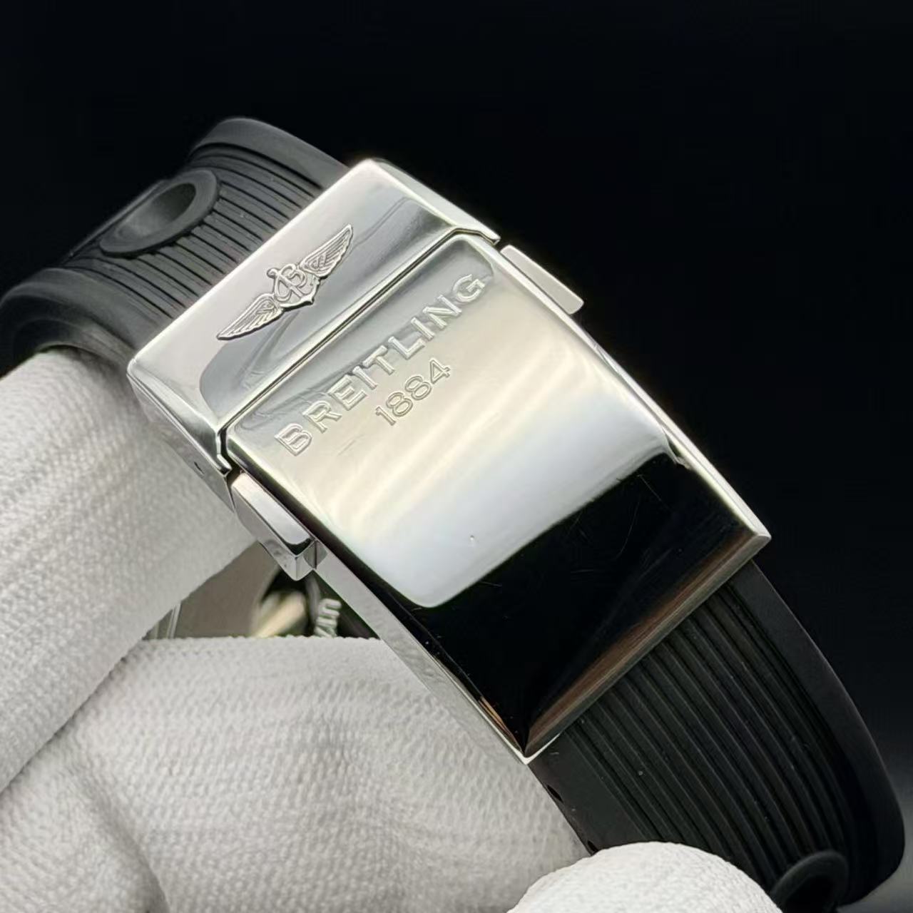 Breitling U1732012 detail 6
