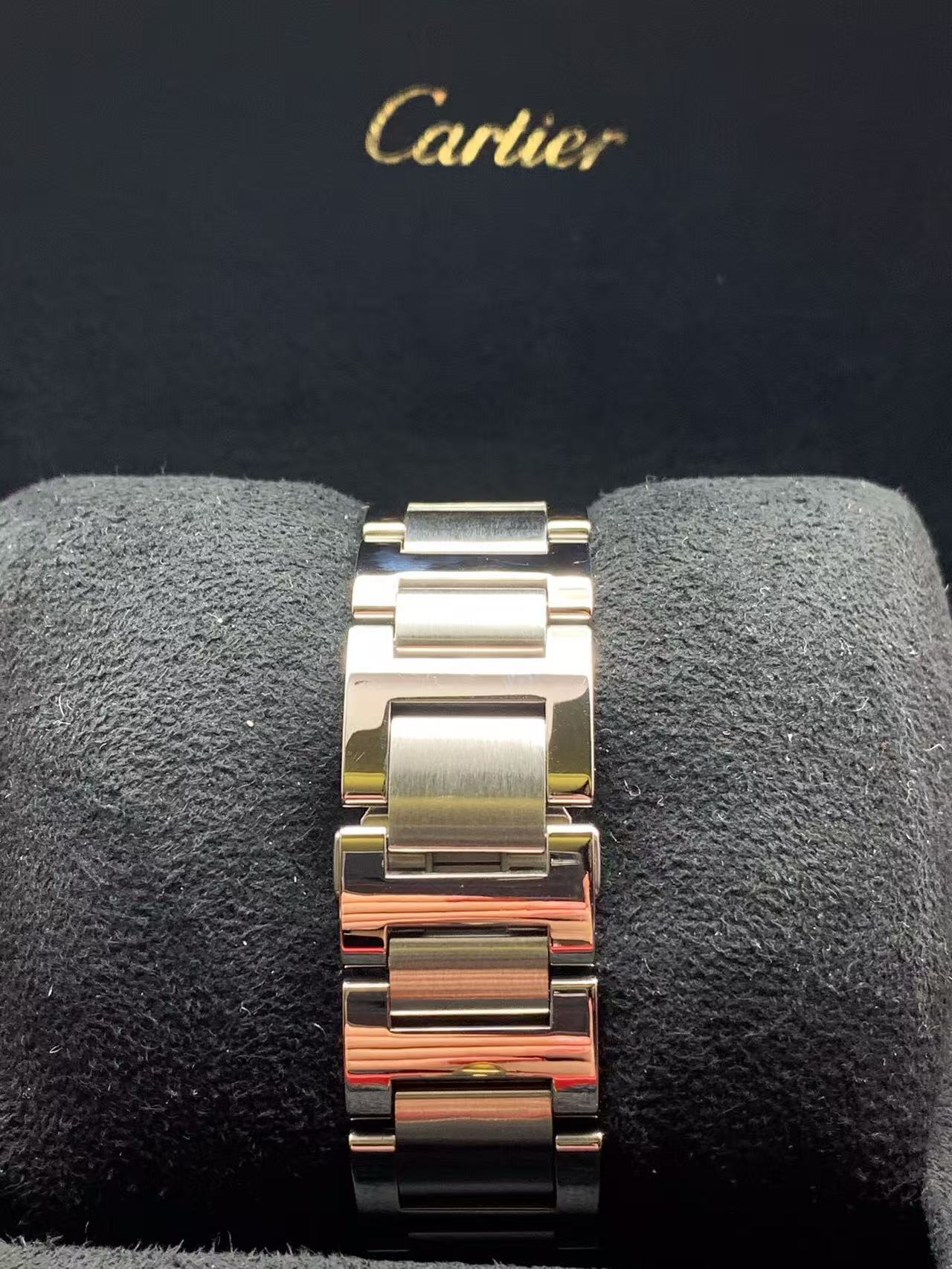 Cartier W69012Z4 detail 3