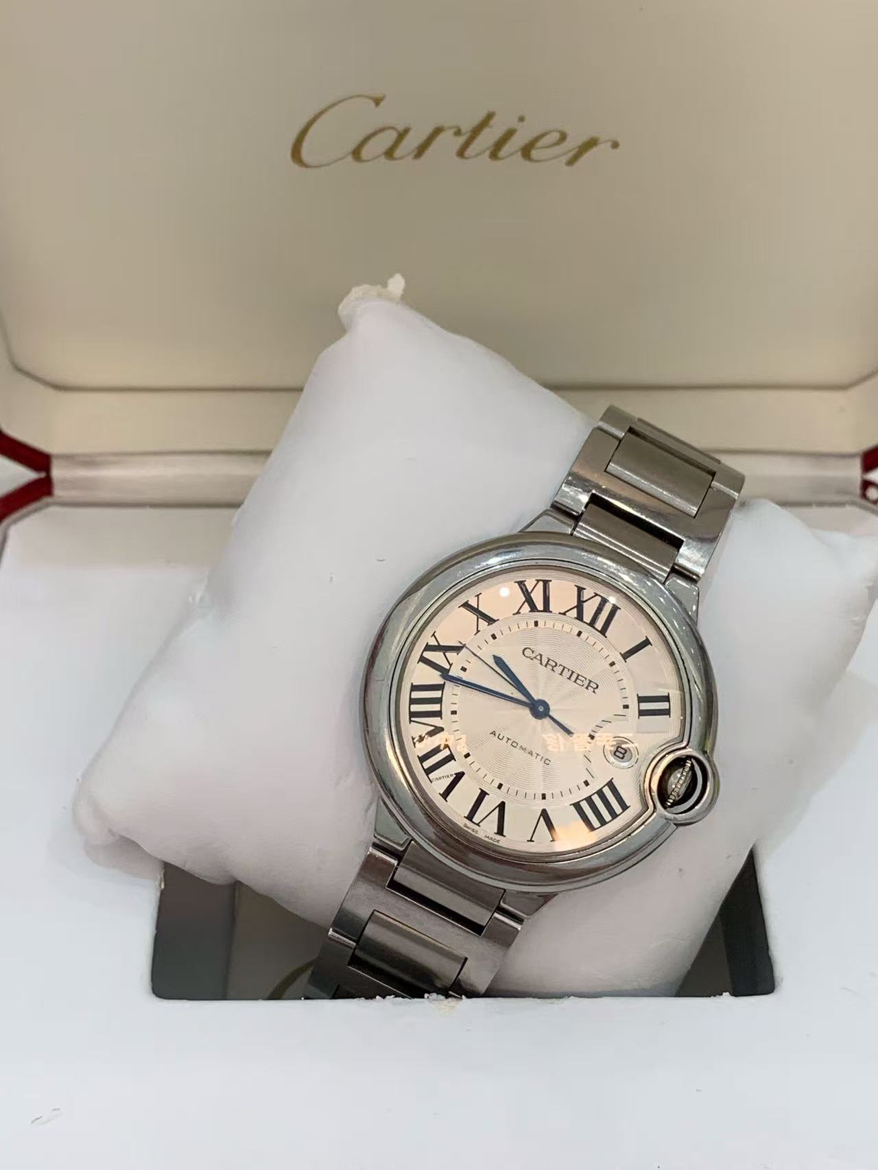 Cartier W69012Z4 detail 1