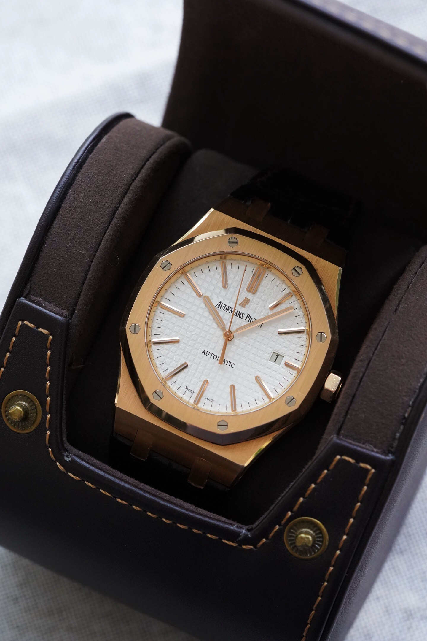 Audemars Piguet 15400OR detail 1