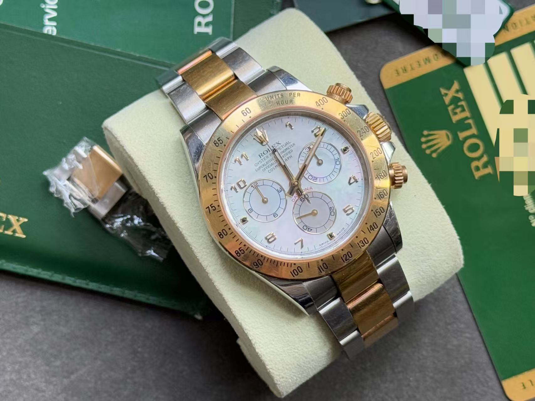 Rolex 116523 detail 1
