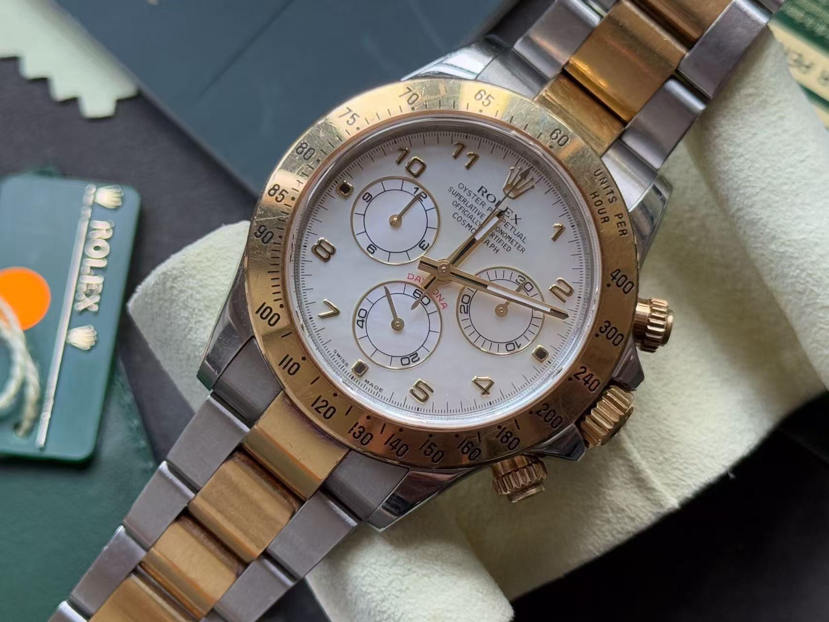 Rolex 116523 detail 2