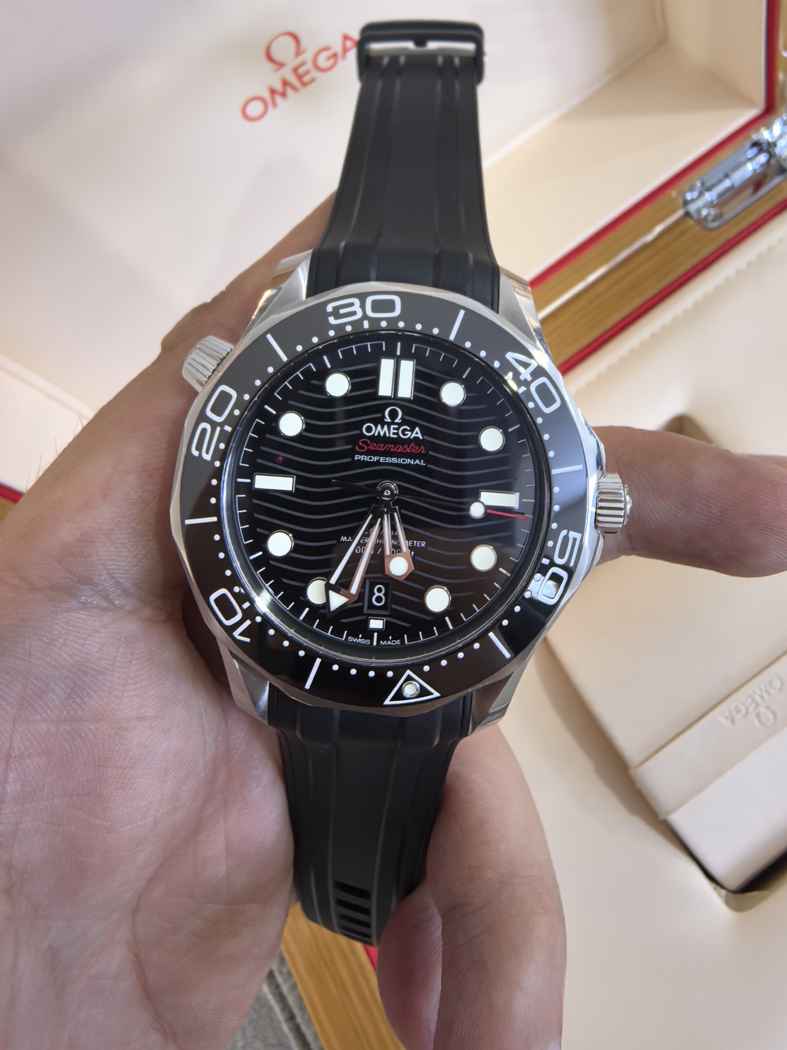 Omega 210.32.42.20.01.001 detail 2