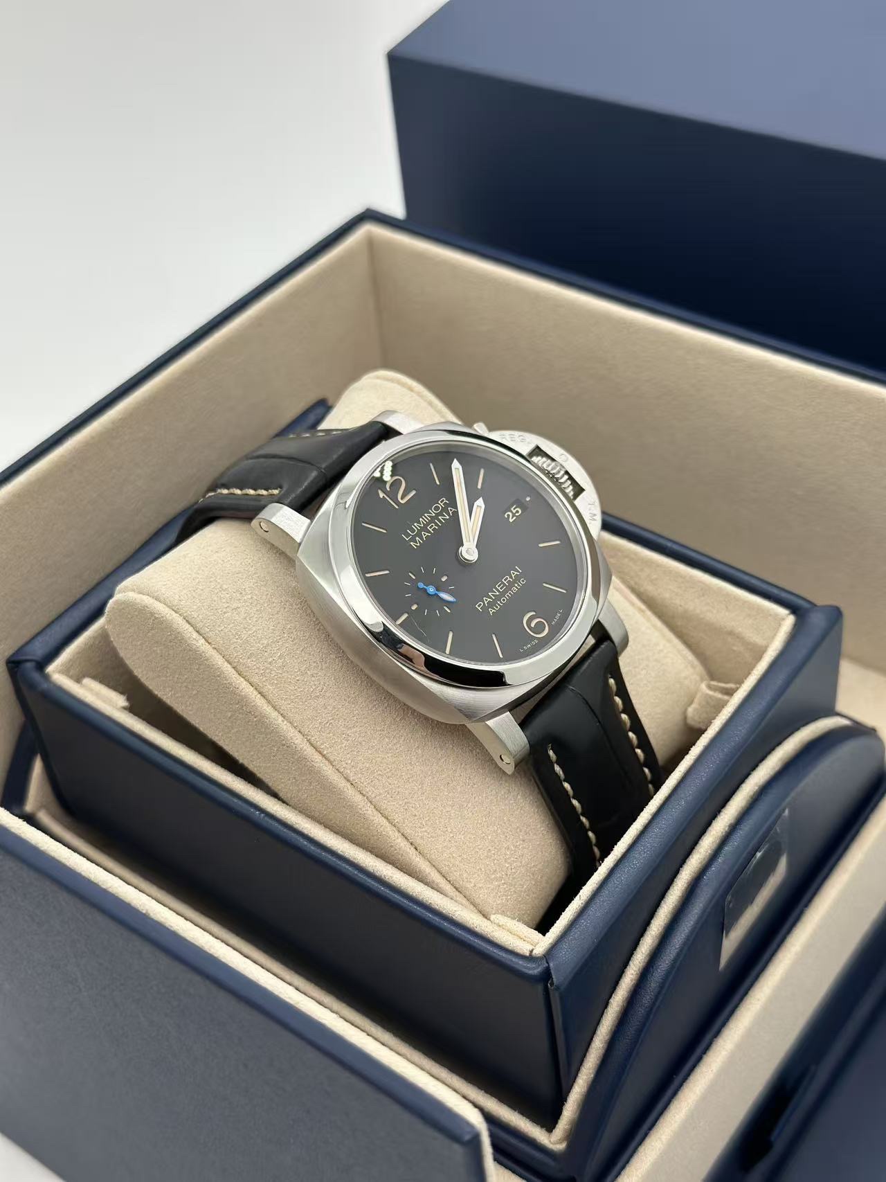Panerai PAM01312 detail 1
