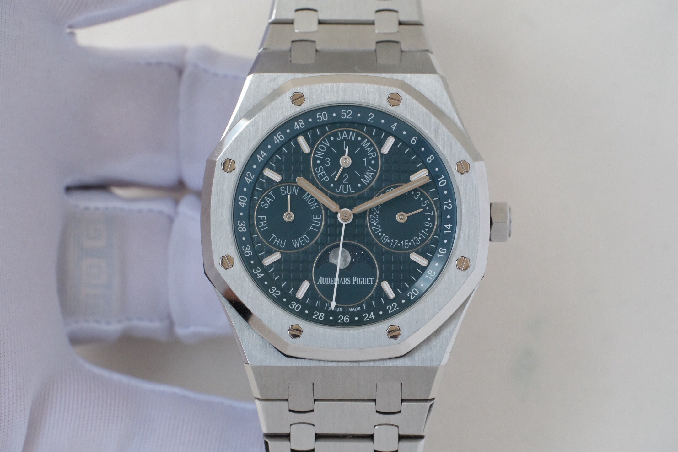 Audemars Piguet 26574ST.OO.1220ST.02 detail 1
