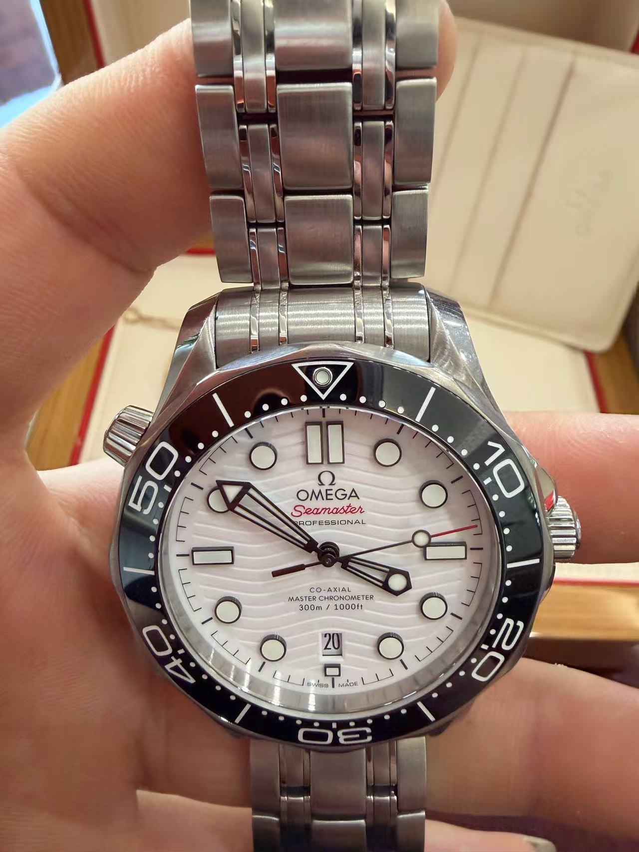 Omega 210.30.42.20.04.001 detail 4