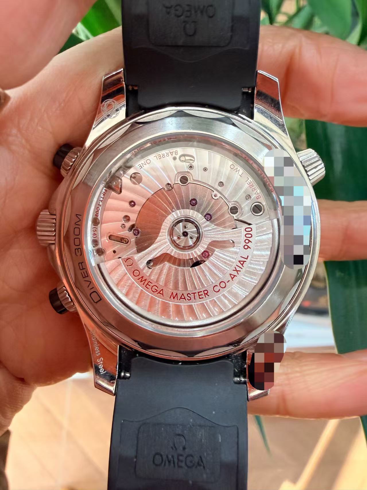 Omega 210.32.44.51.01.001 detail 3