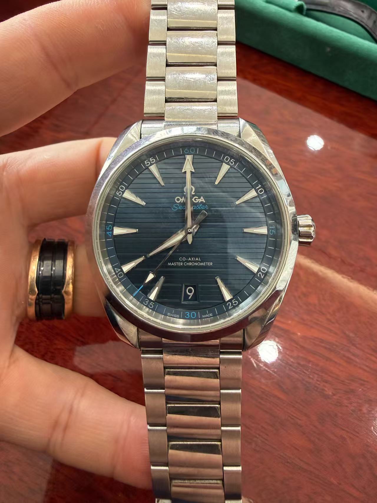 Omega 220.10.41.21.03.001