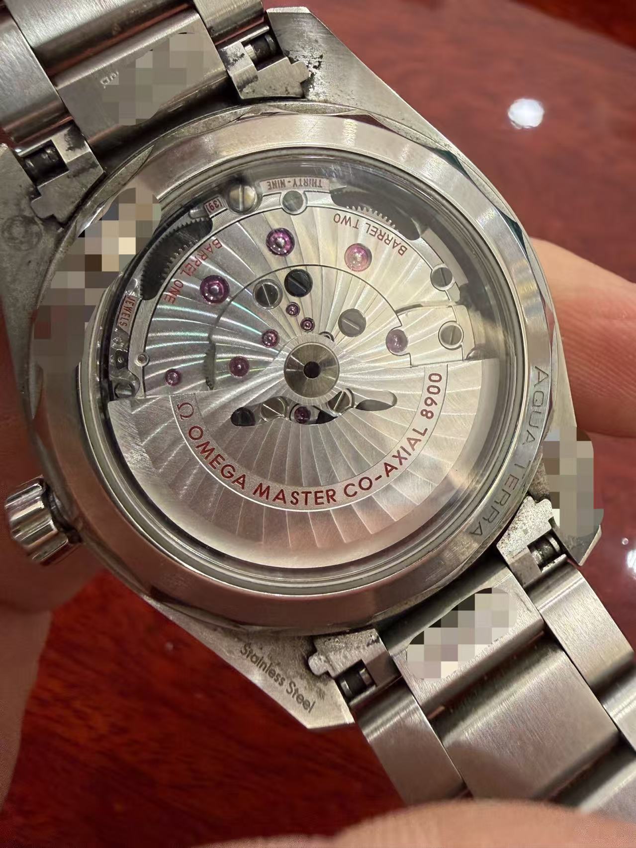 Omega 220.10.41.21.03.001 detail 5