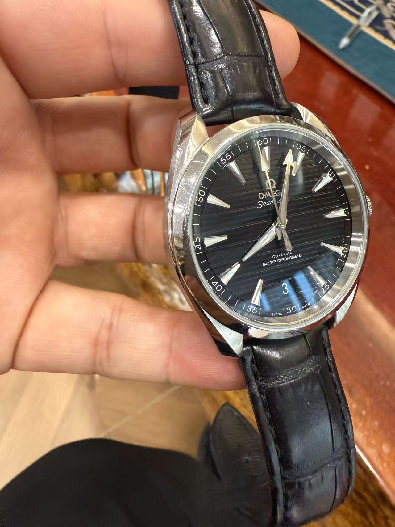 Omega 220.13.41.21.01.001 detail 1