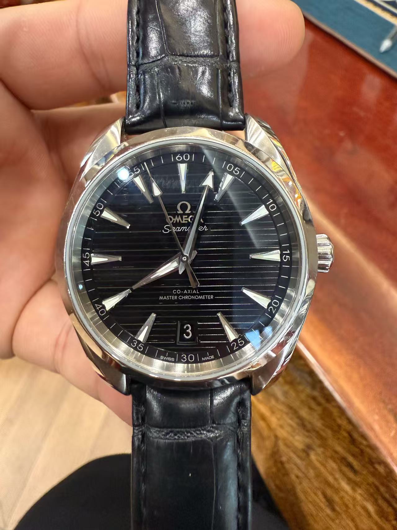 Omega 220.13.41.21.01.001