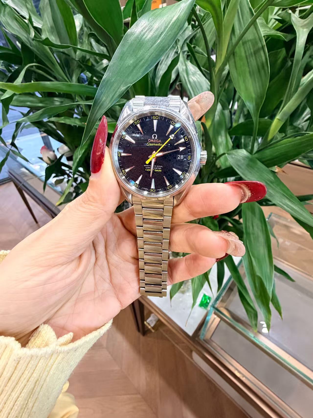 Omega 231.10.42.21.03.004